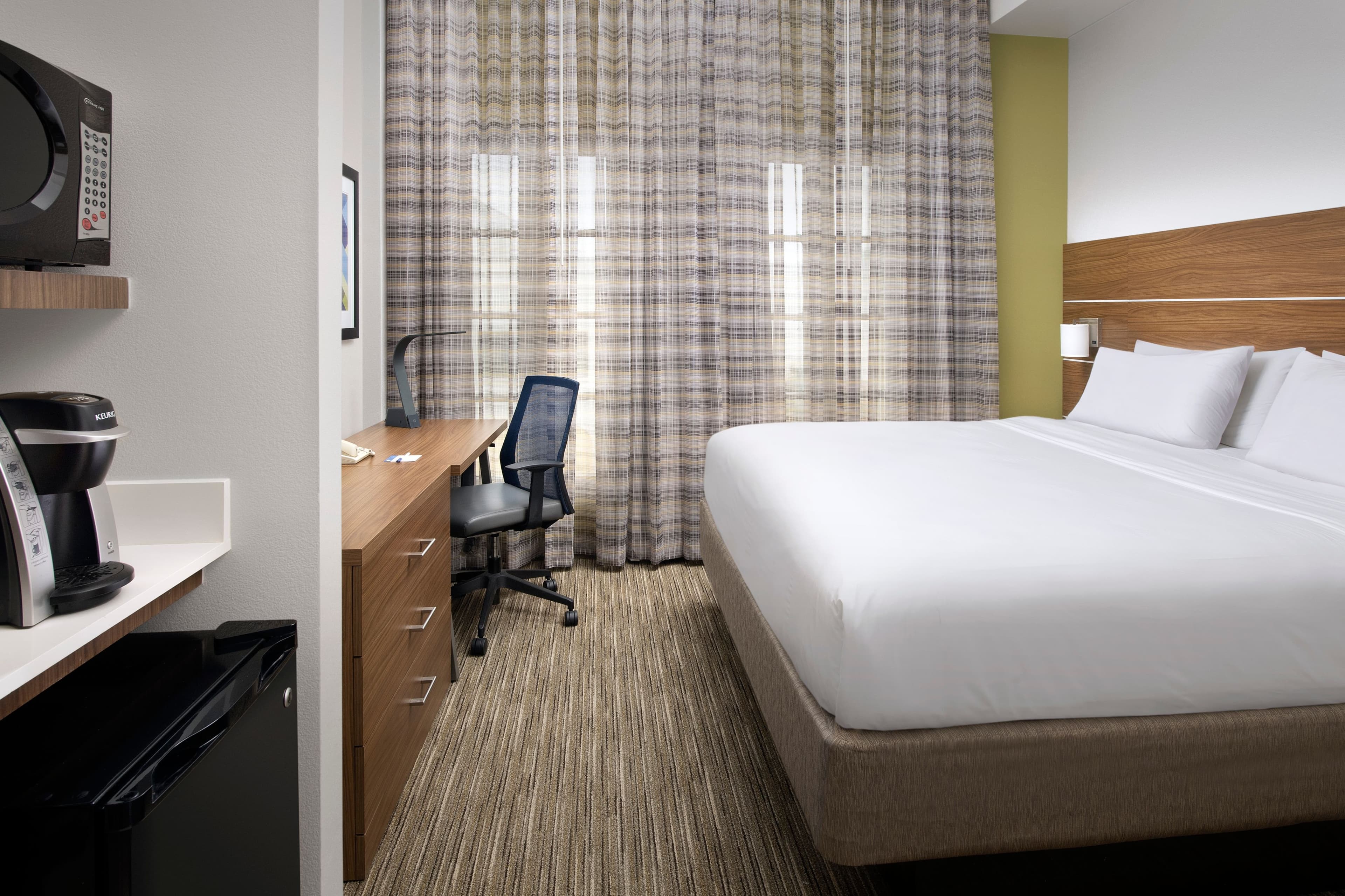 Holiday Inn Express San Antonio N-Riverwalk Area — 11
