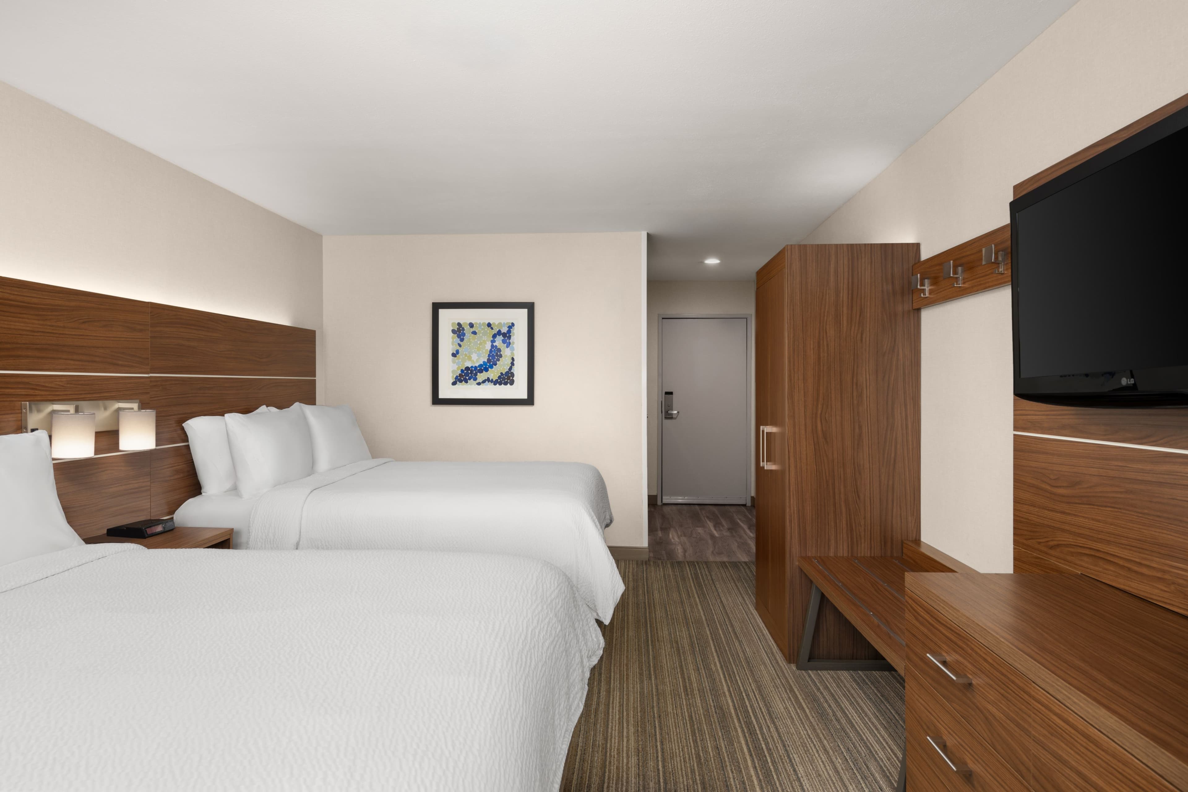 Holiday Inn Express San Diego-Sea World Area — 11