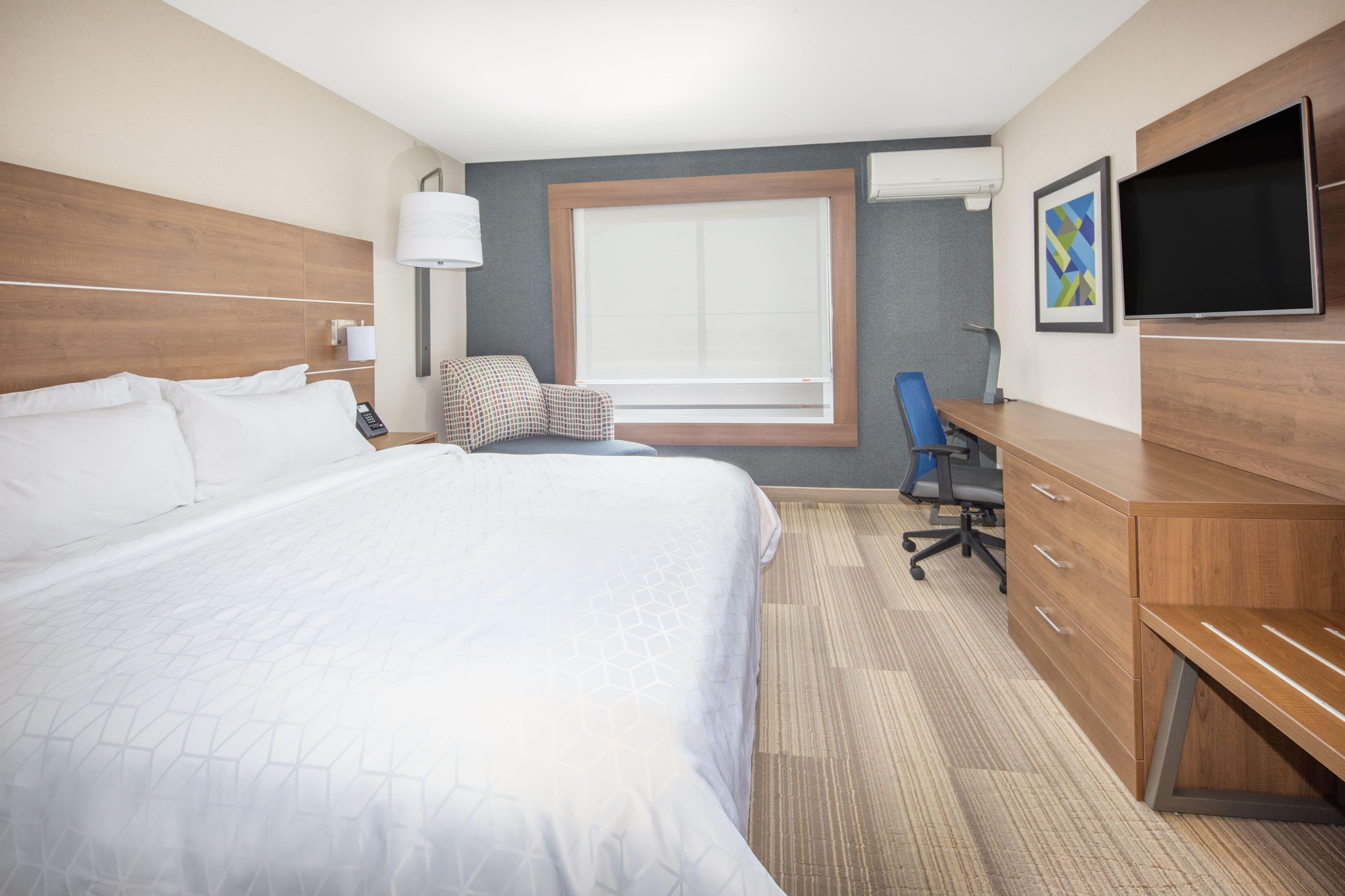 Holiday Inn Express San Diego Airport-Old Town - Image 5