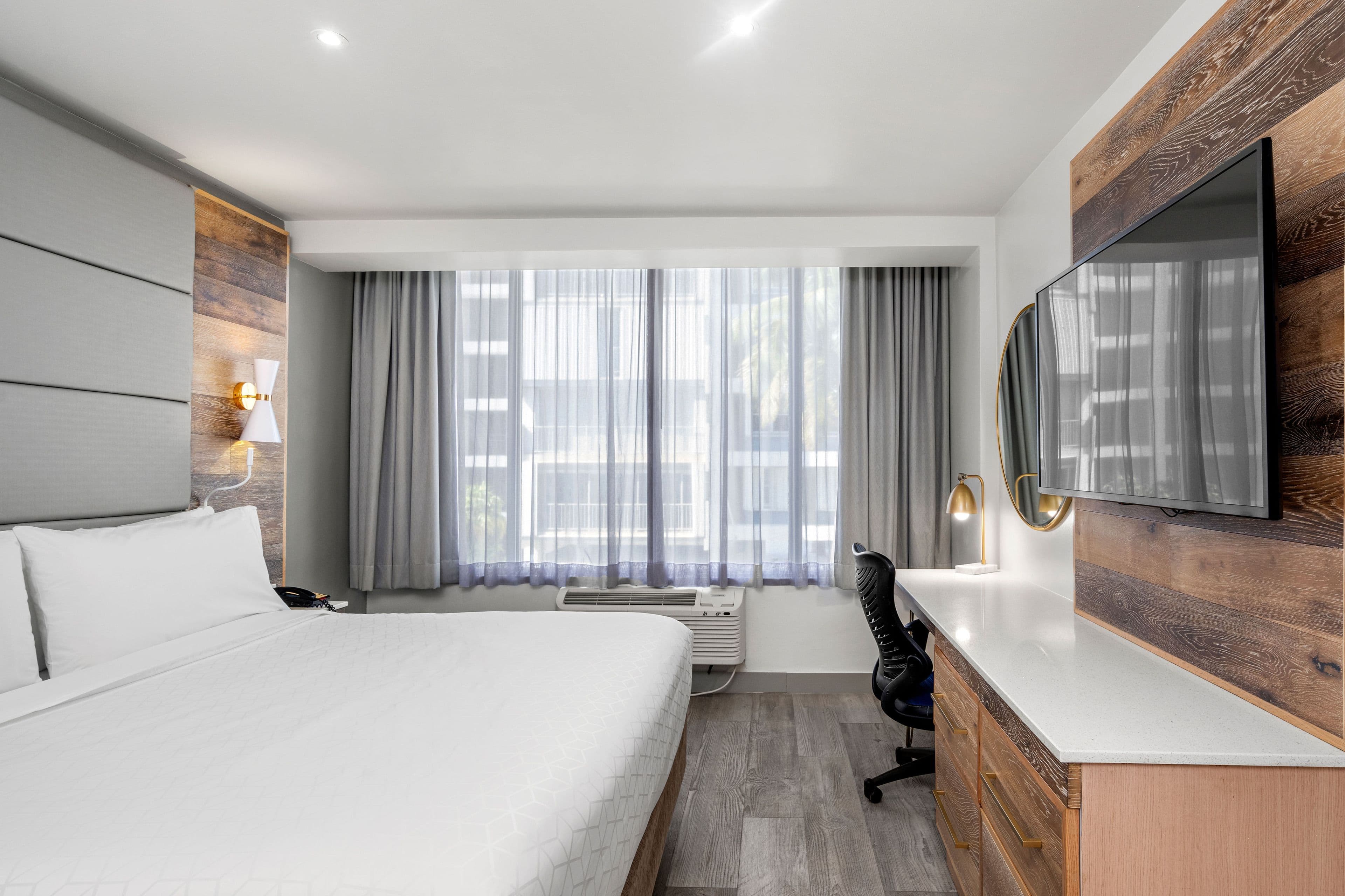 1 King Standard - Image 9