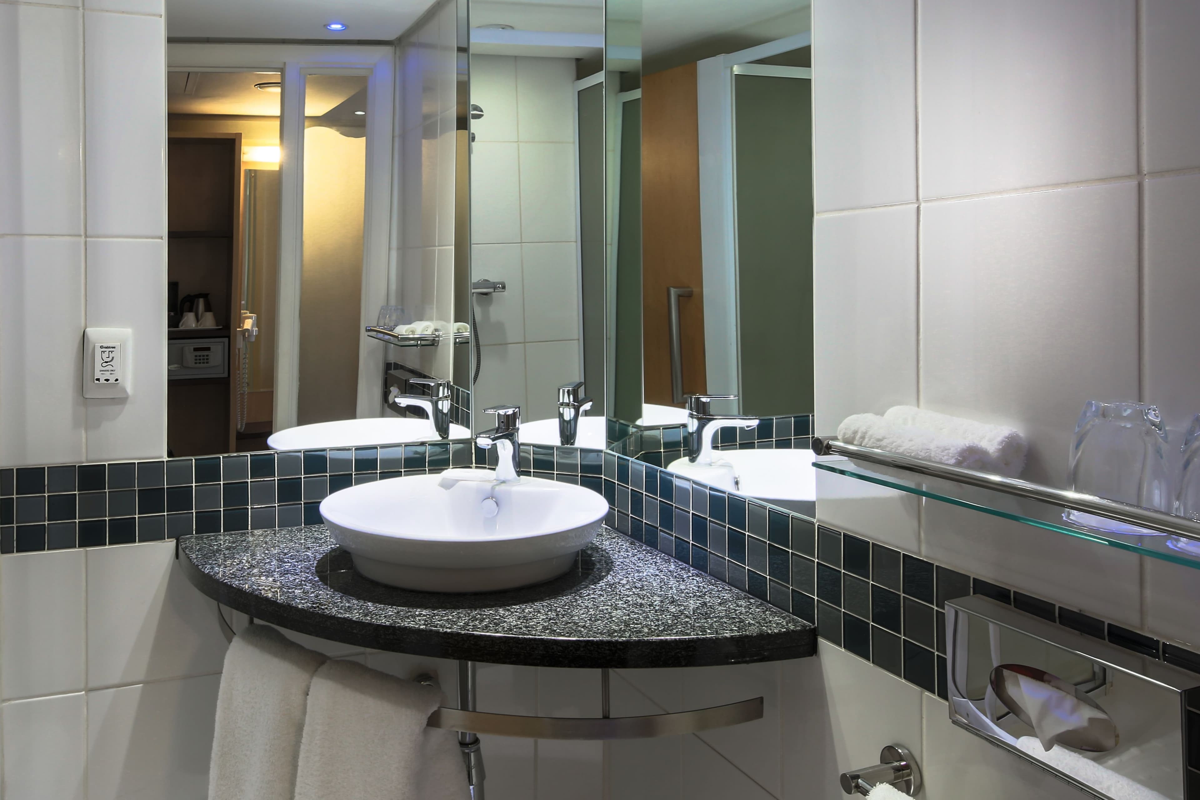 Holiday Inn Express Sandton - Woodmead - Image 3