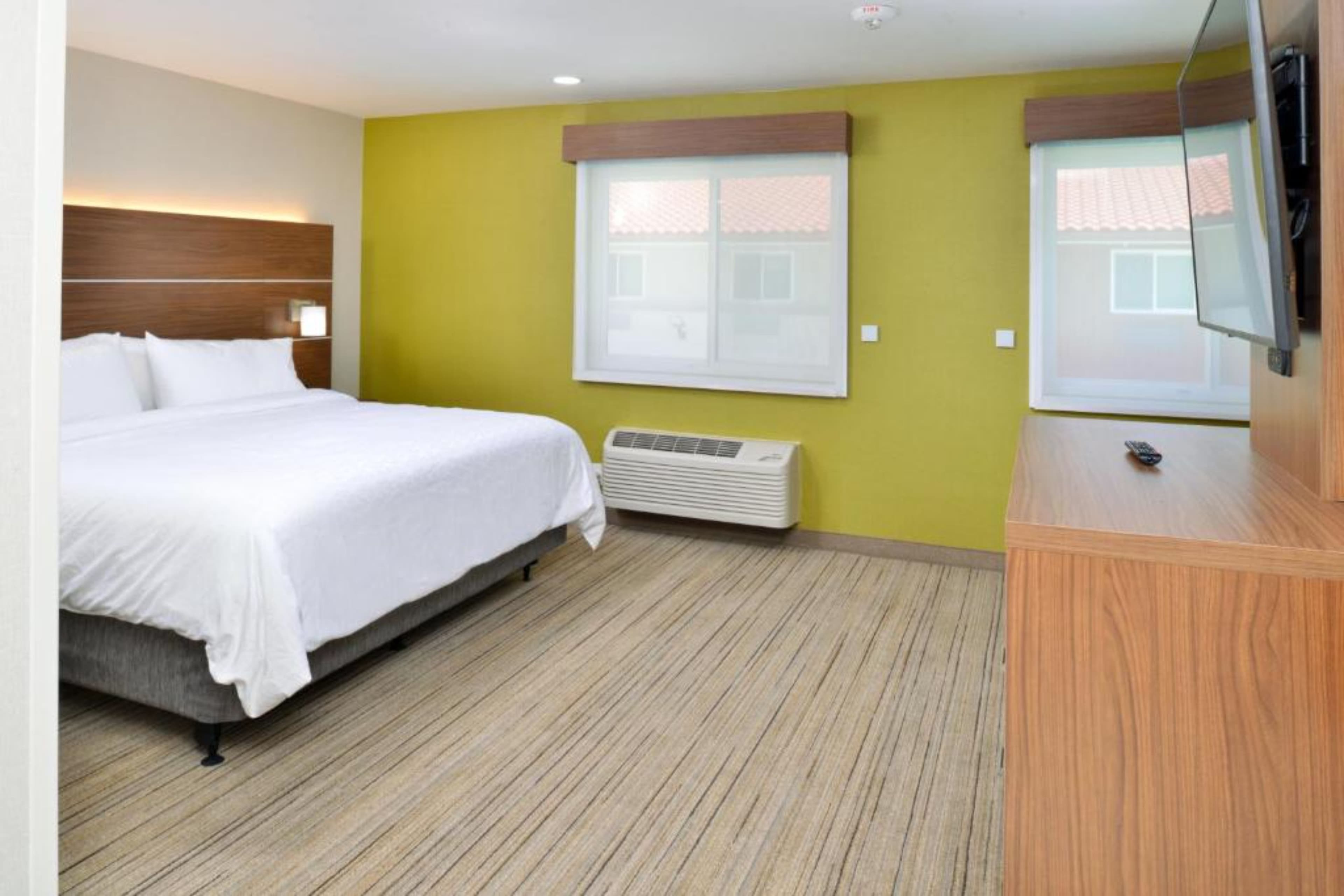 Holiday Inn Express Santa Rosa North — 8