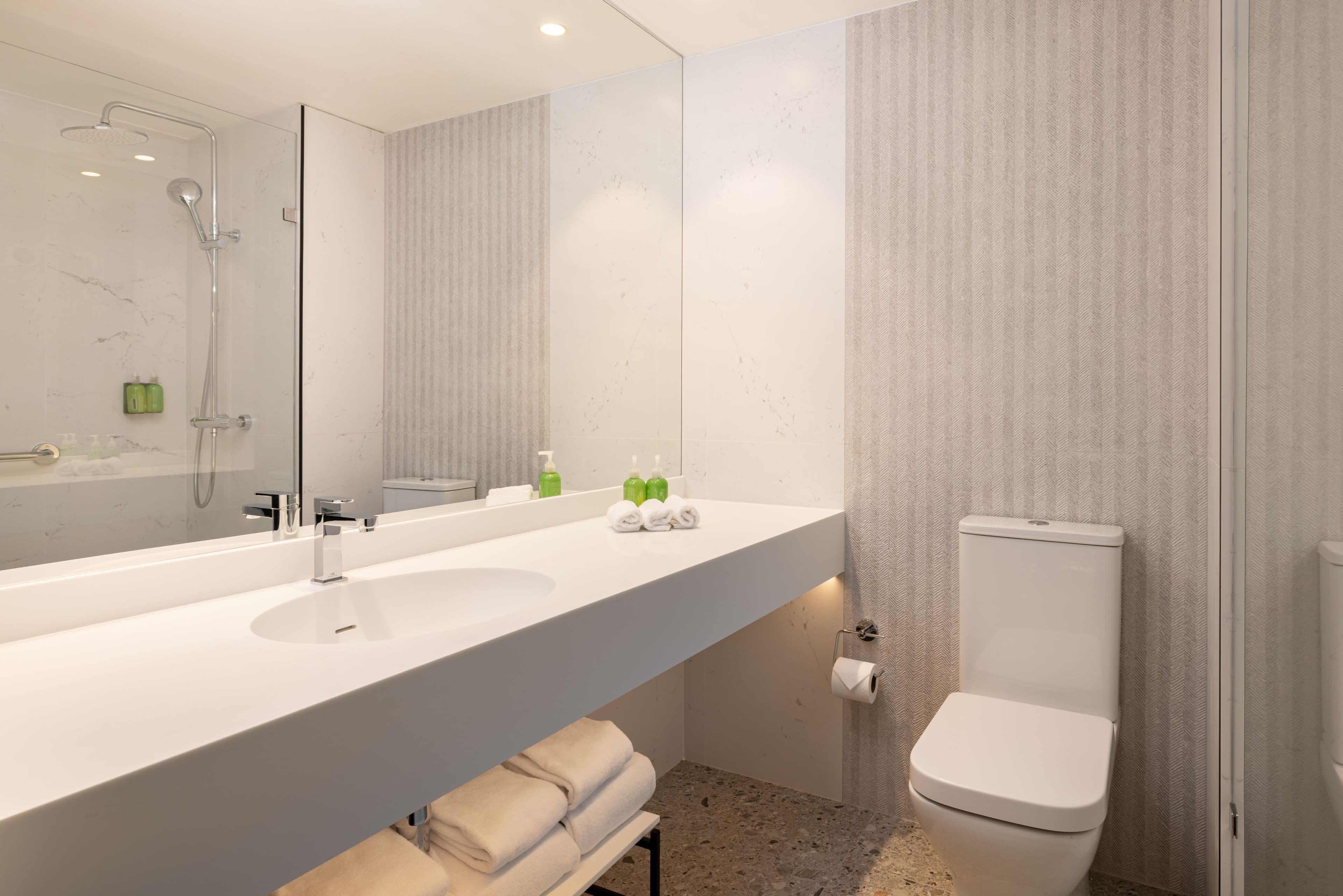 Holiday Inn Express Santiago Las Condes — 2