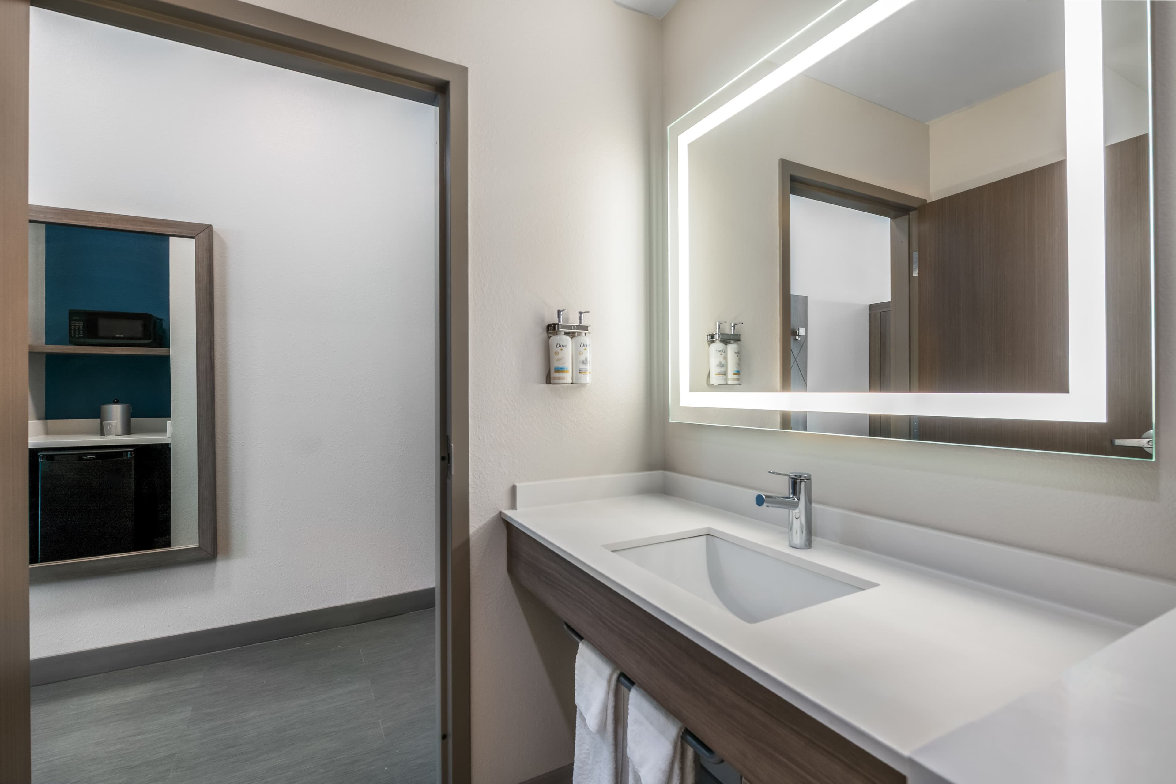 Standard Room - Image 5