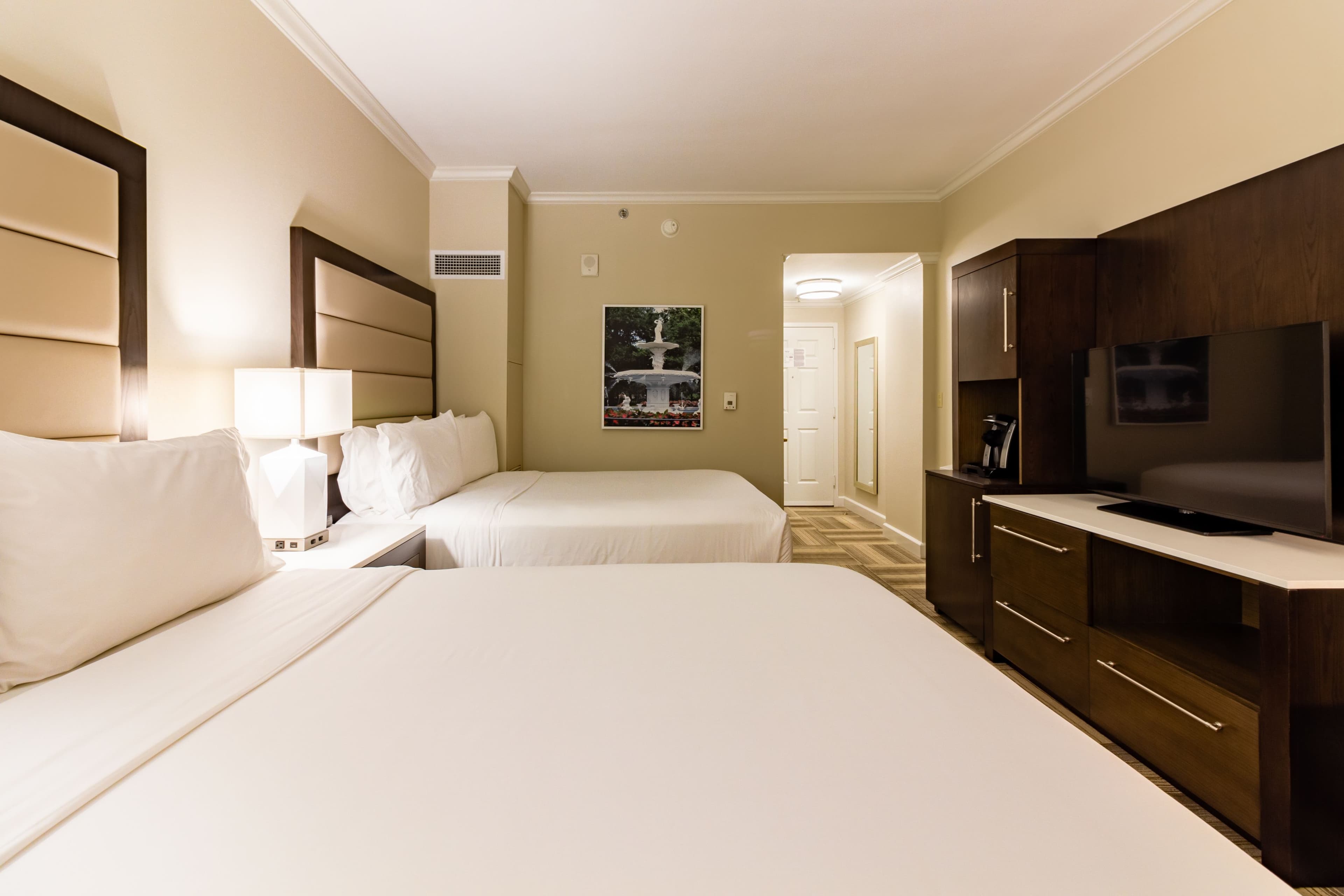 Holiday Inn Express Savannah-Historic District — 27
