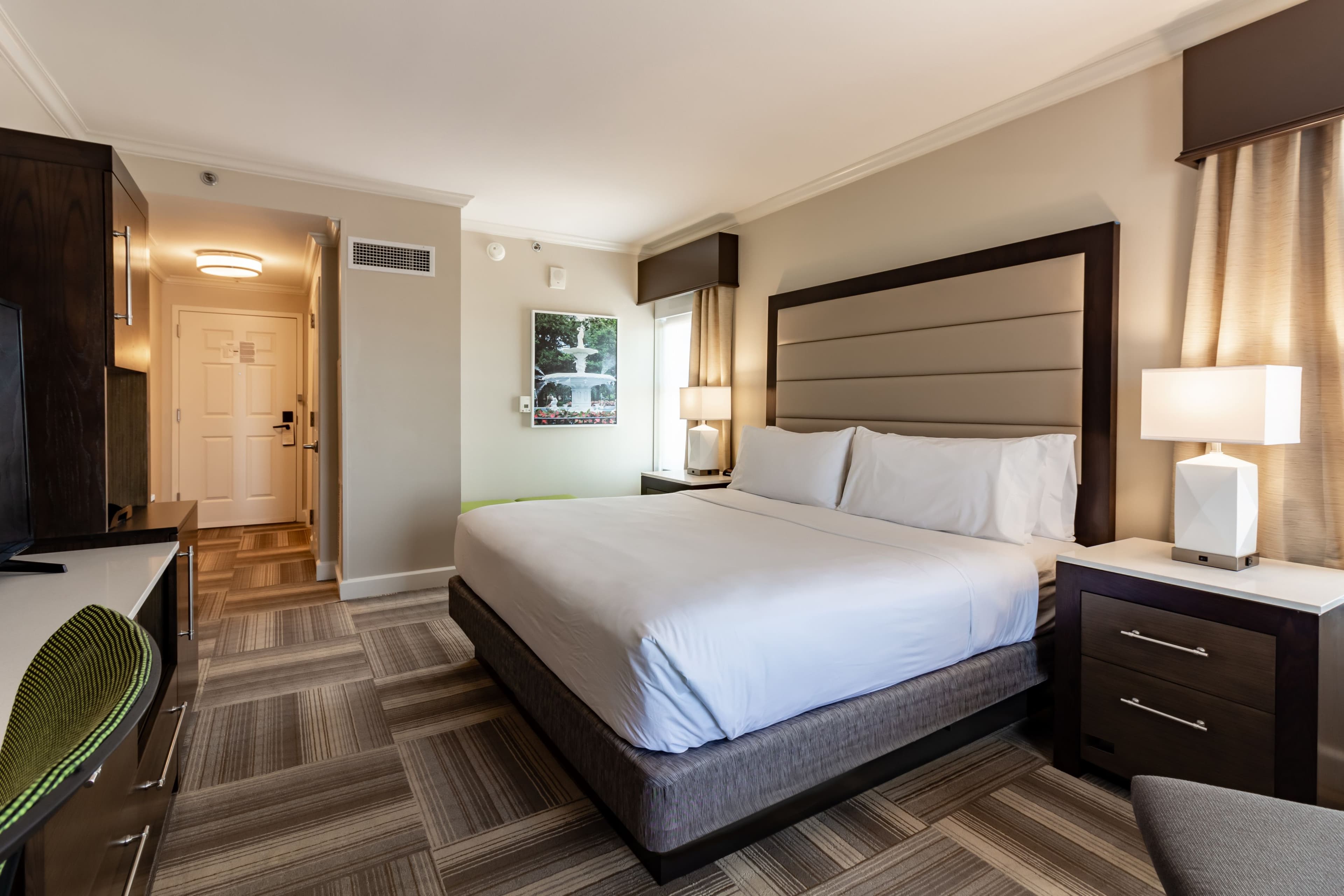Holiday Inn Express Savannah-Historic District — 6