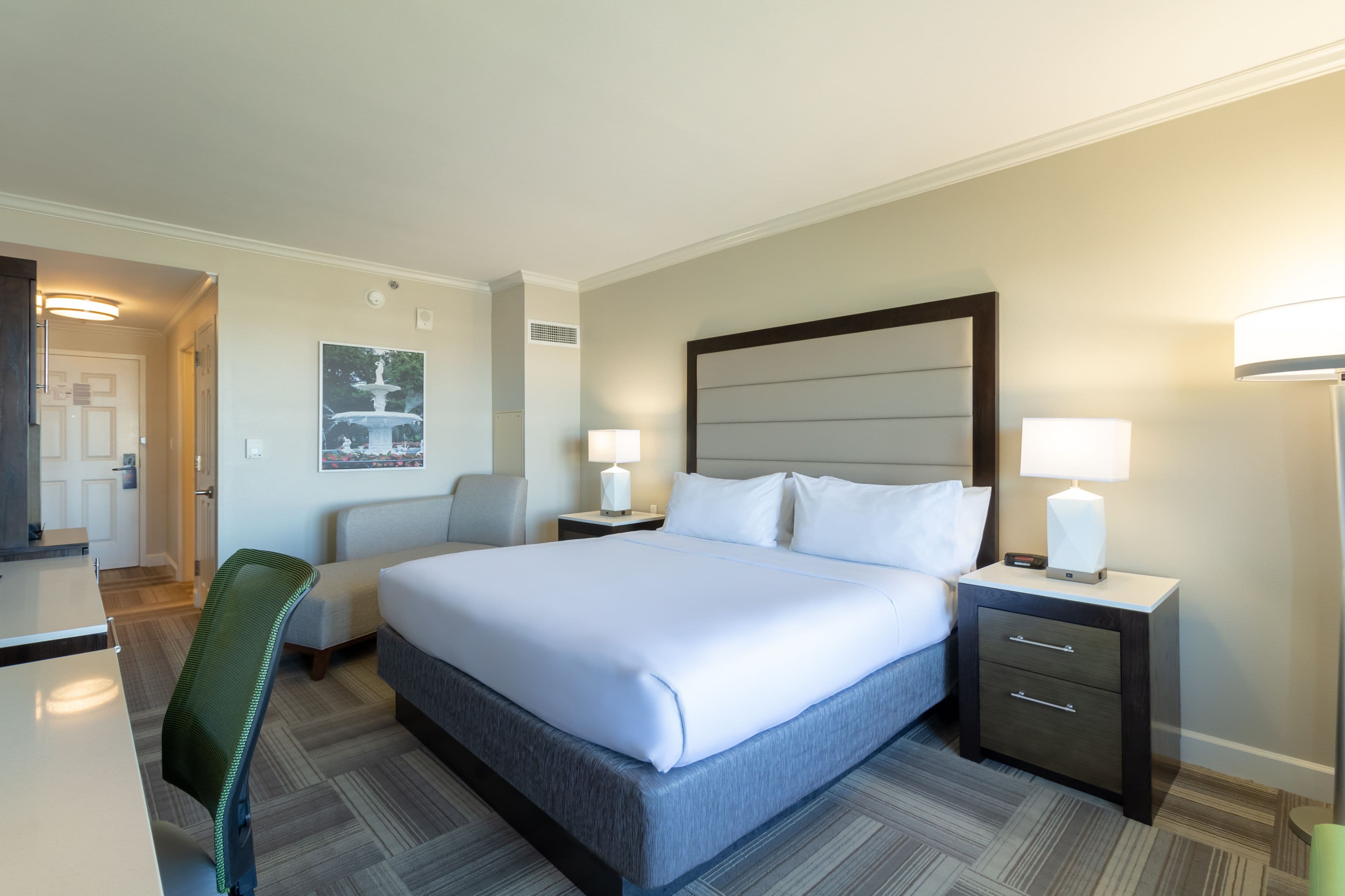 Holiday Inn Express Savannah-Historic District — 7