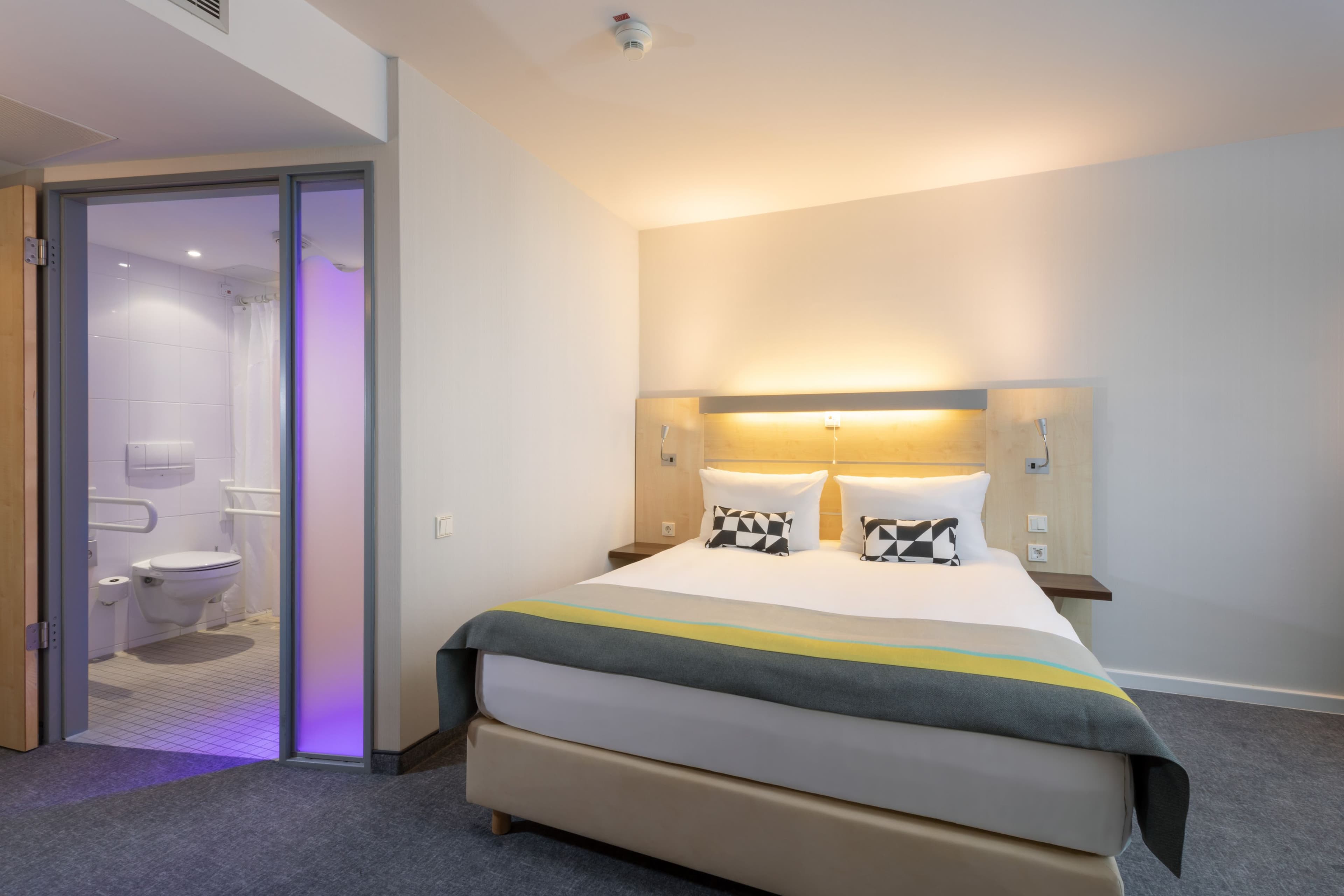 Holiday Inn Express Nürnberg-Schwabach — 8