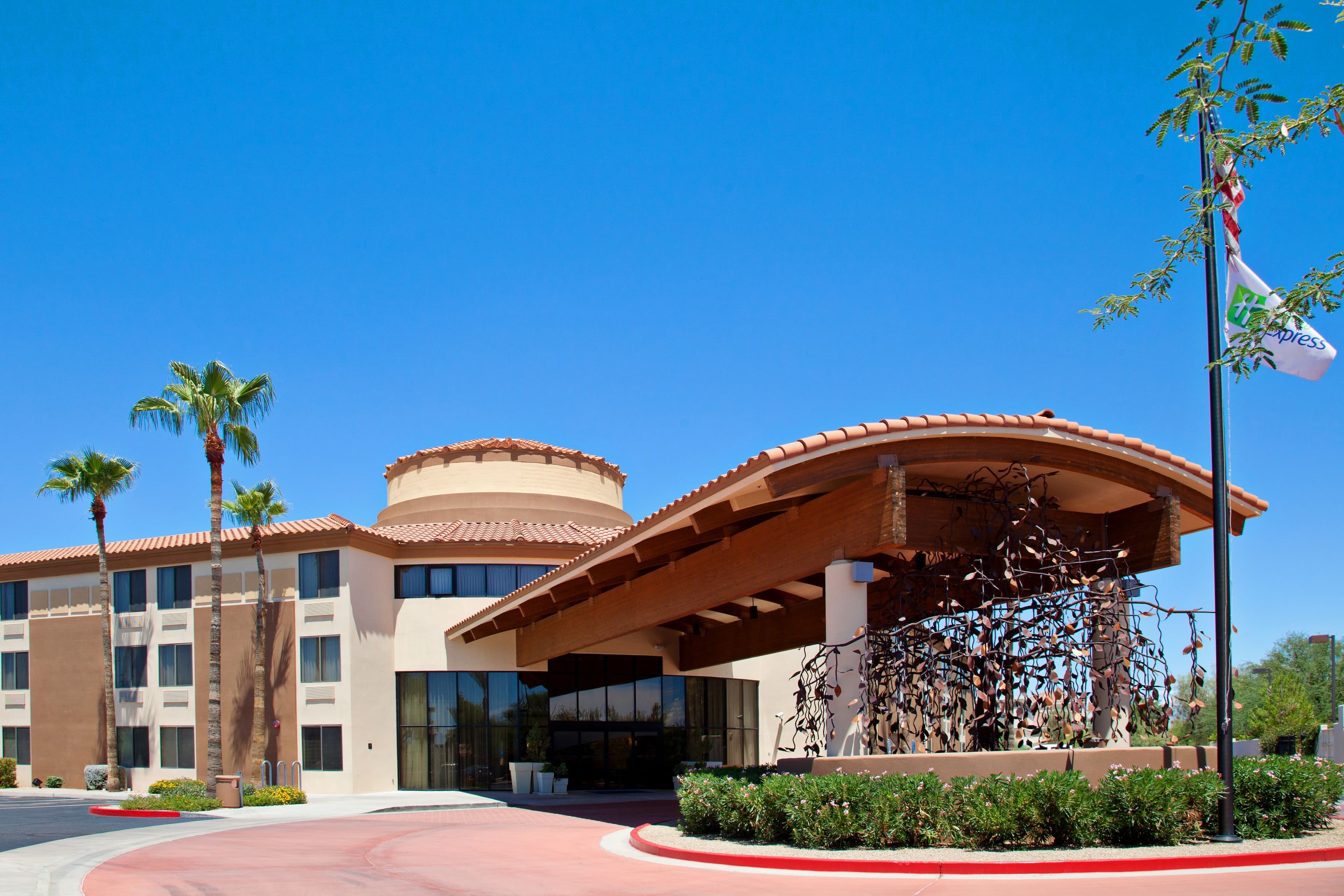 Holiday Inn Express Scottsdale North - Image 1