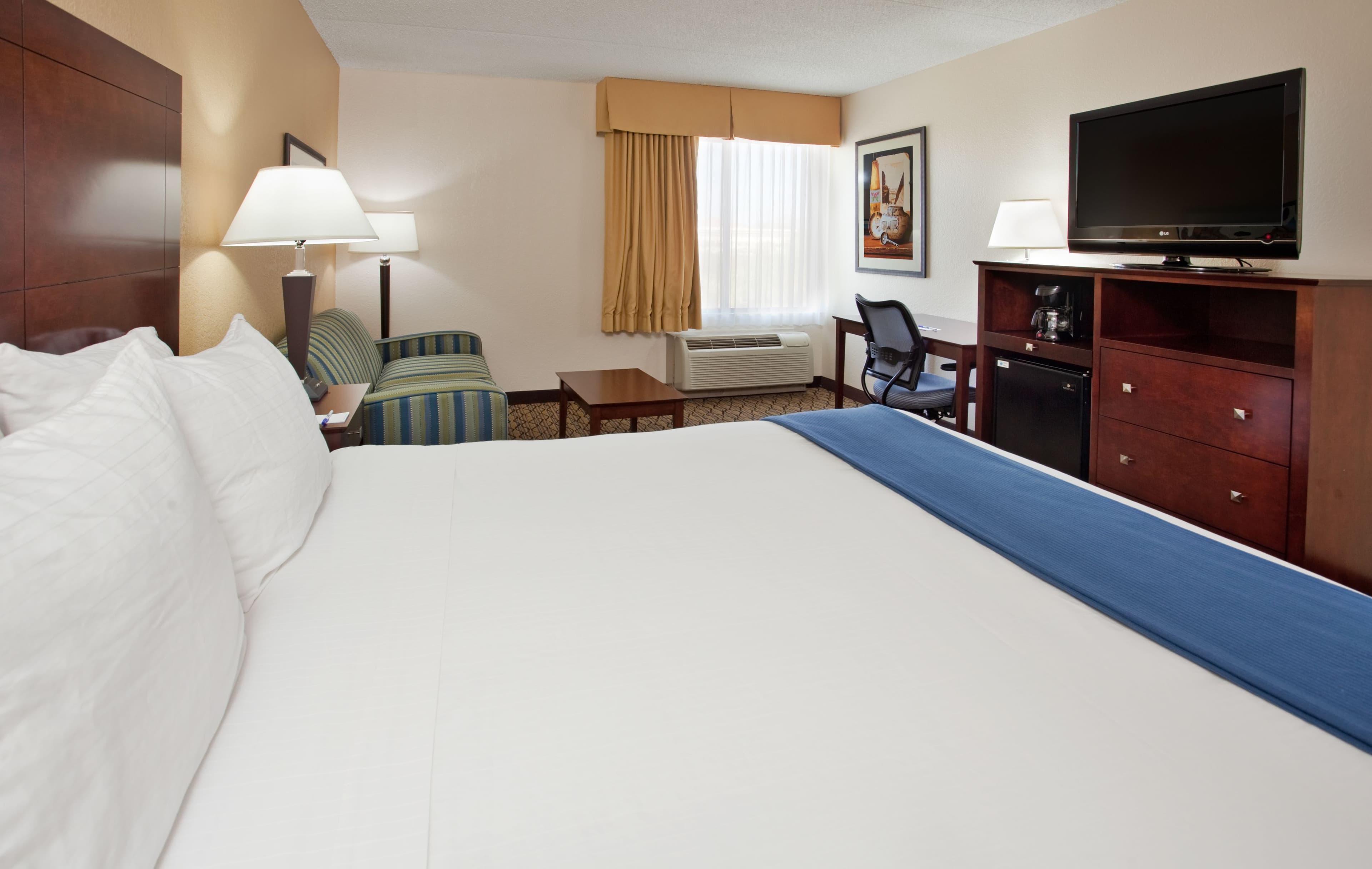 Holiday Inn Express Scottsdale North — 7