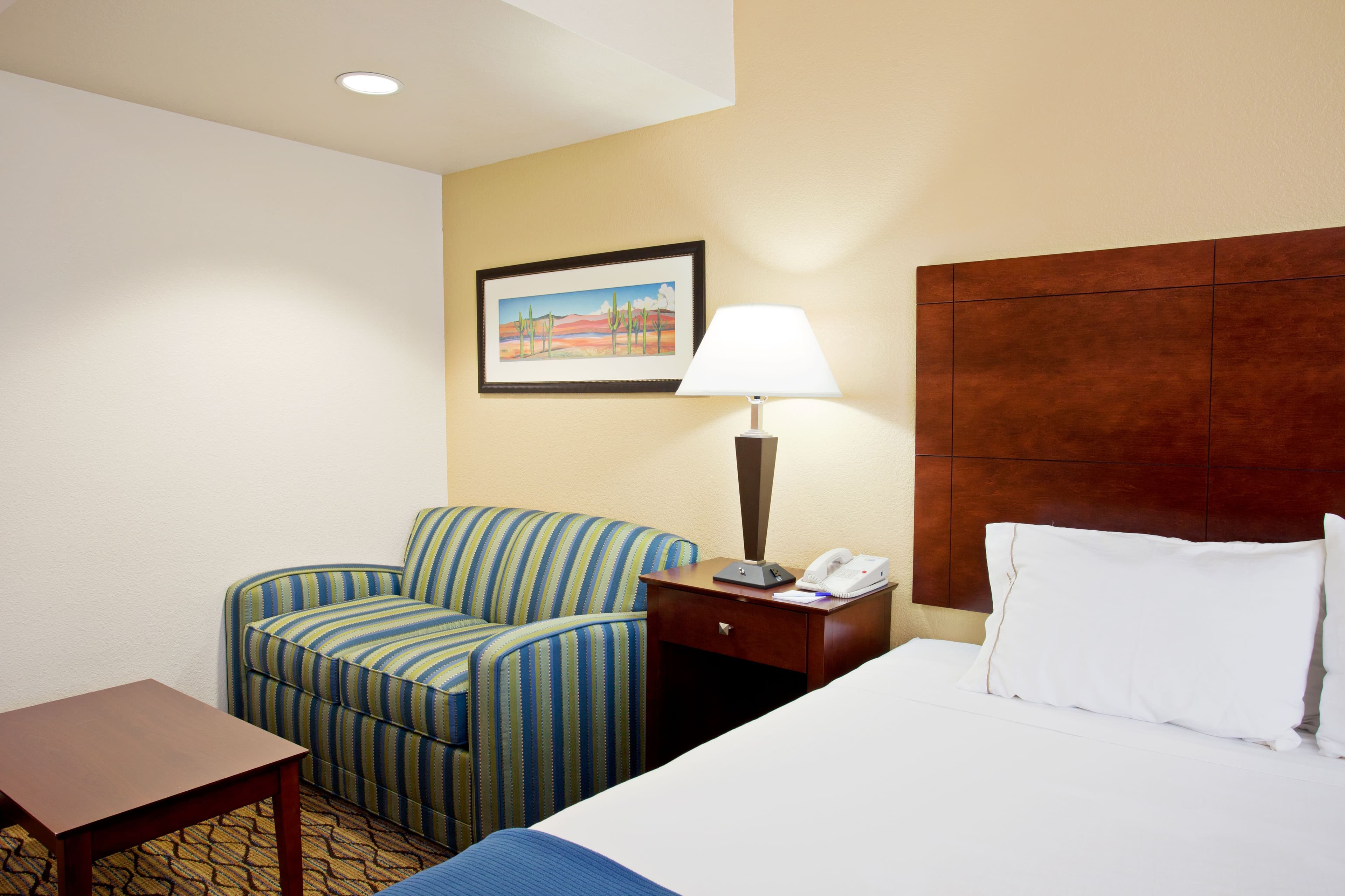 Holiday Inn Express Scottsdale North - Image 4