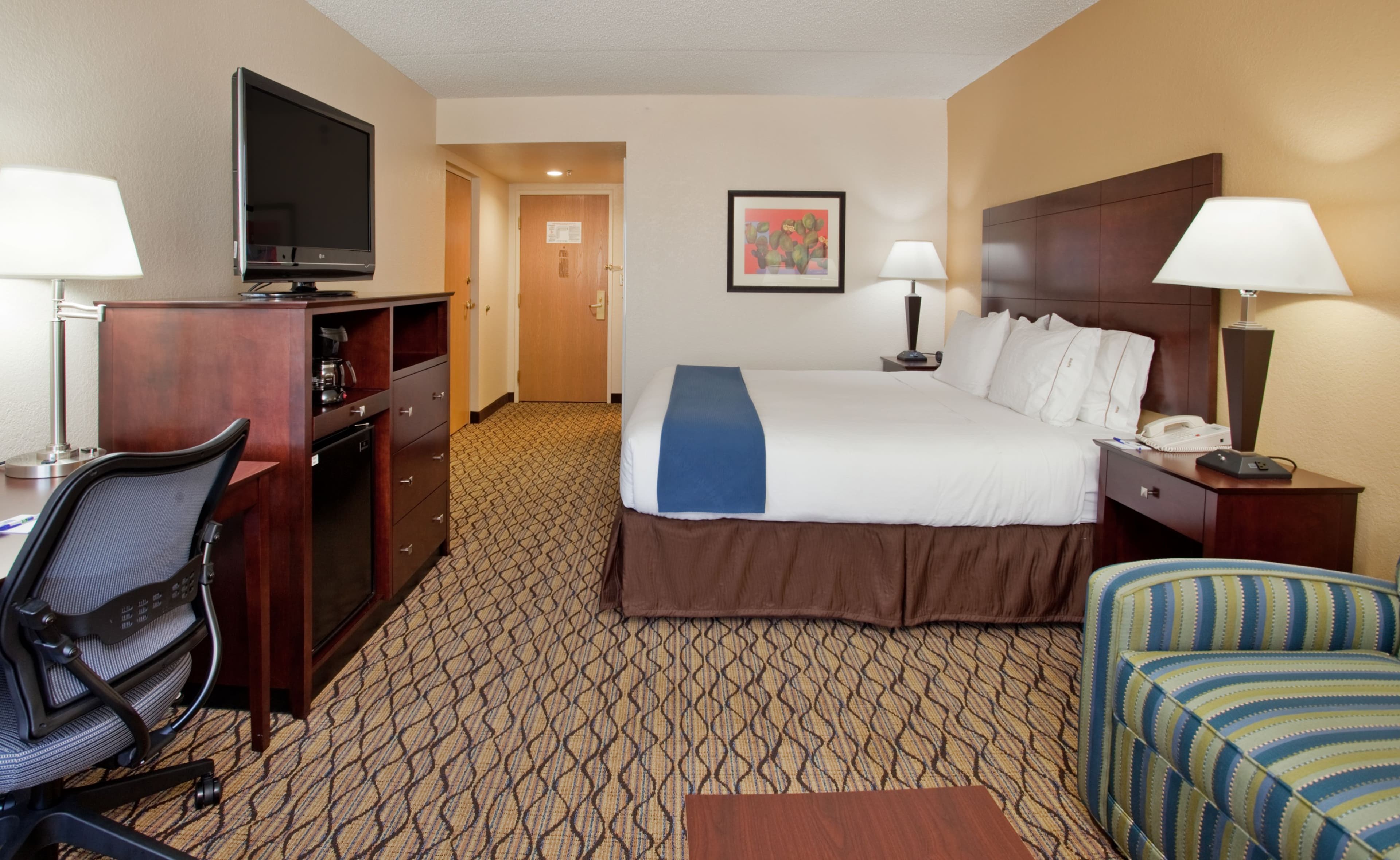 Holiday Inn Express Scottsdale North - Image 3