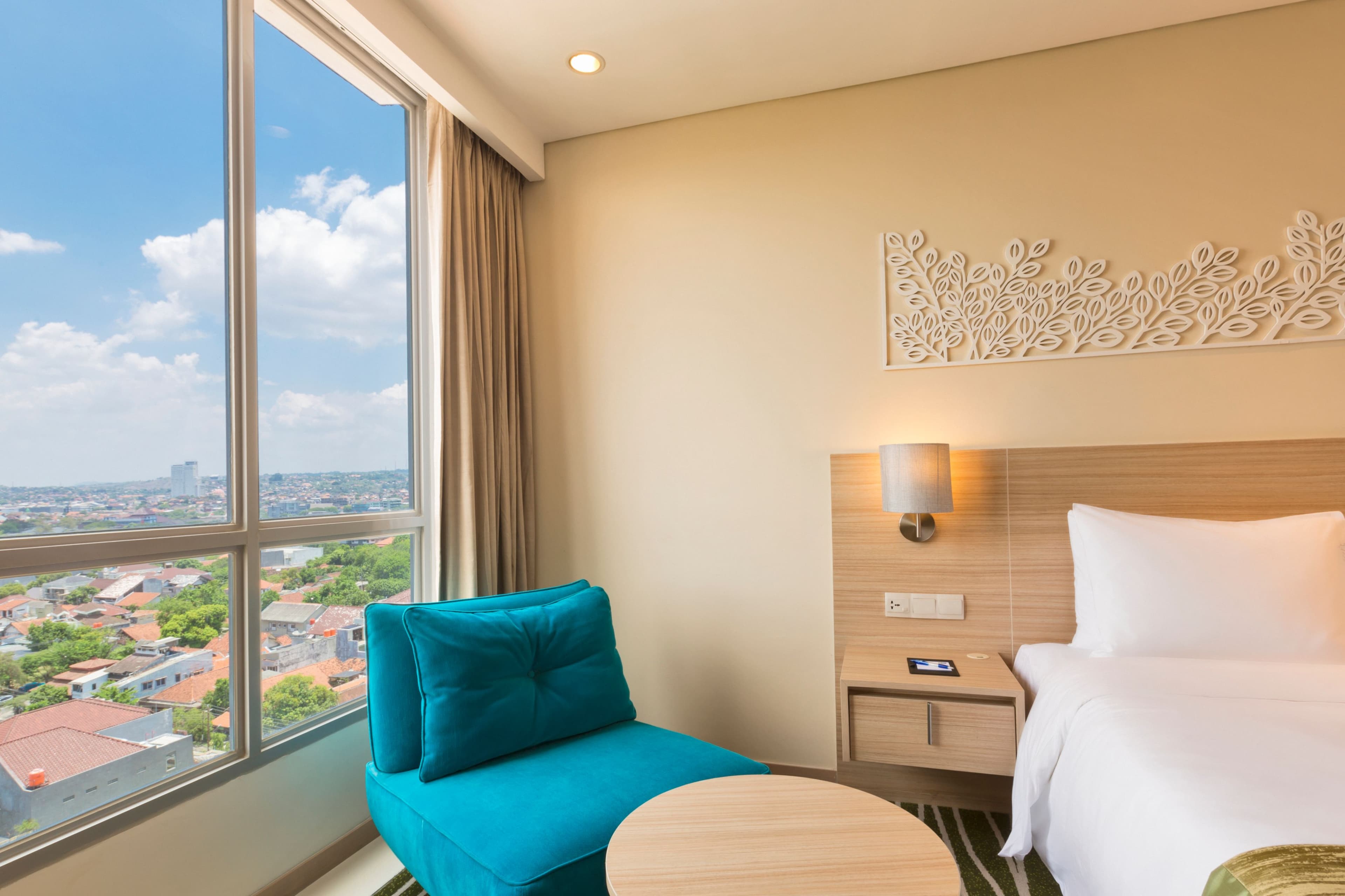 Standard Room With Free Breakfast - Image 7