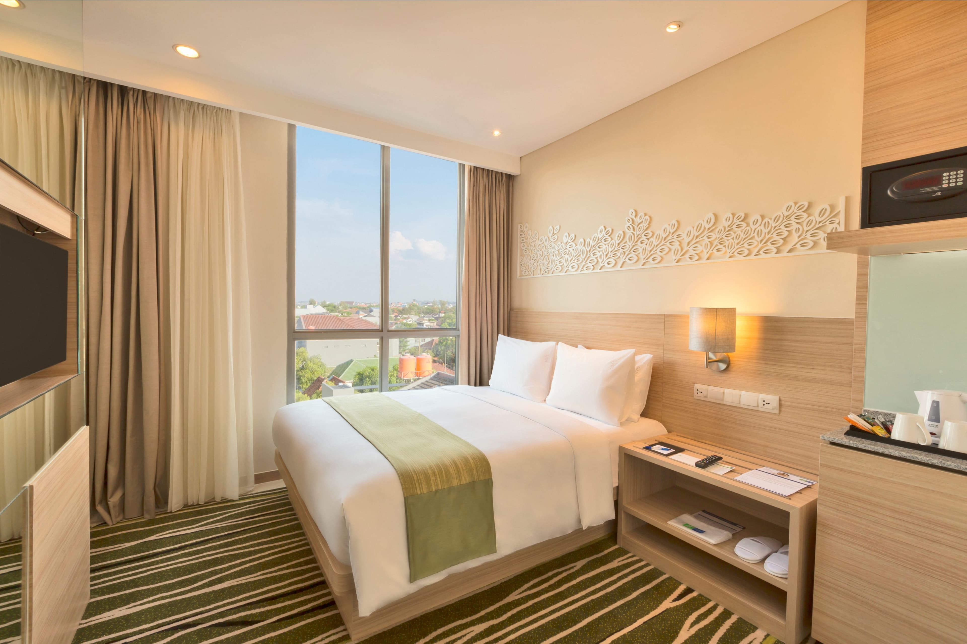 Holiday Inn Express Semarang Simpang Lima — 20