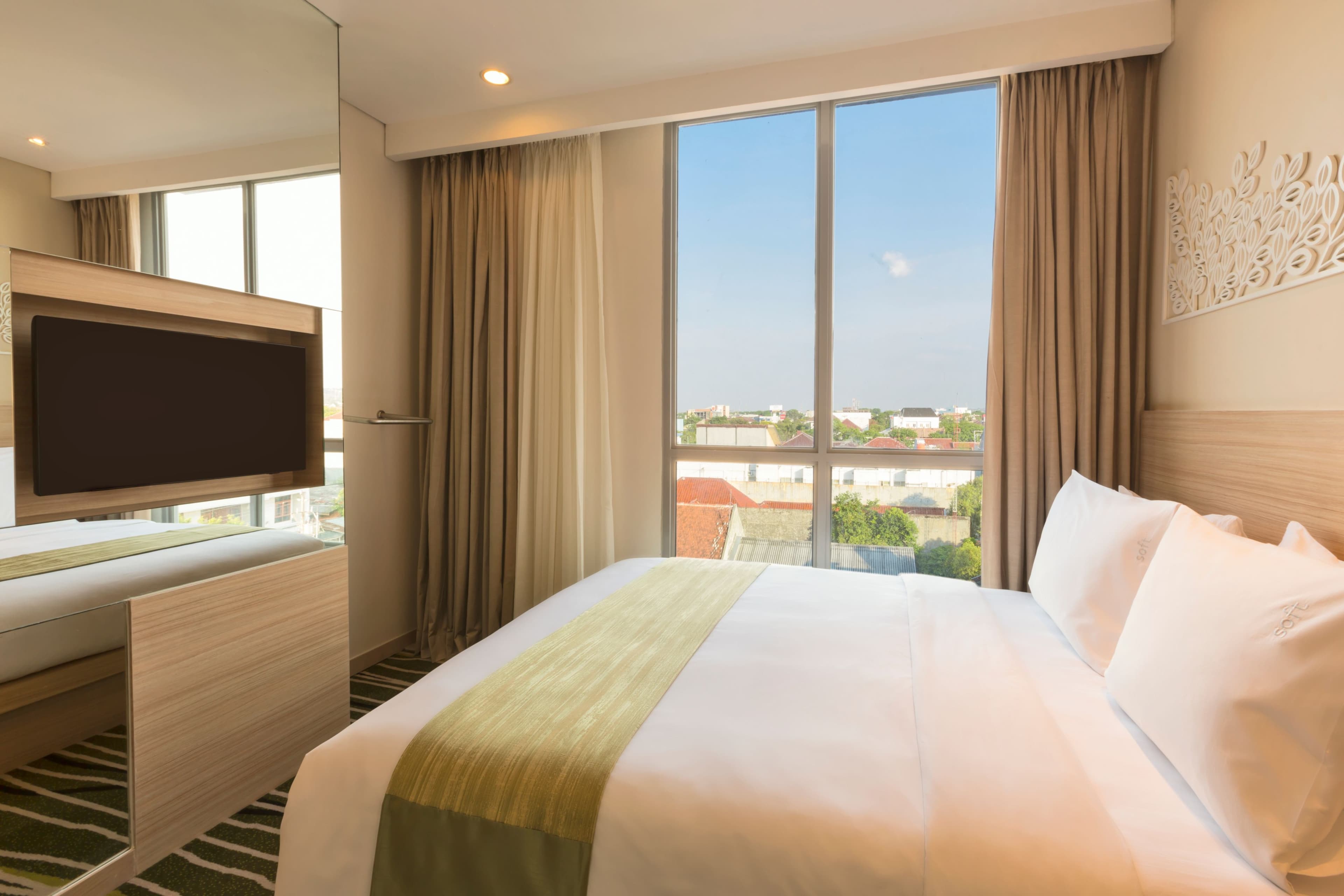 Holiday Inn Express Semarang Simpang Lima — 12