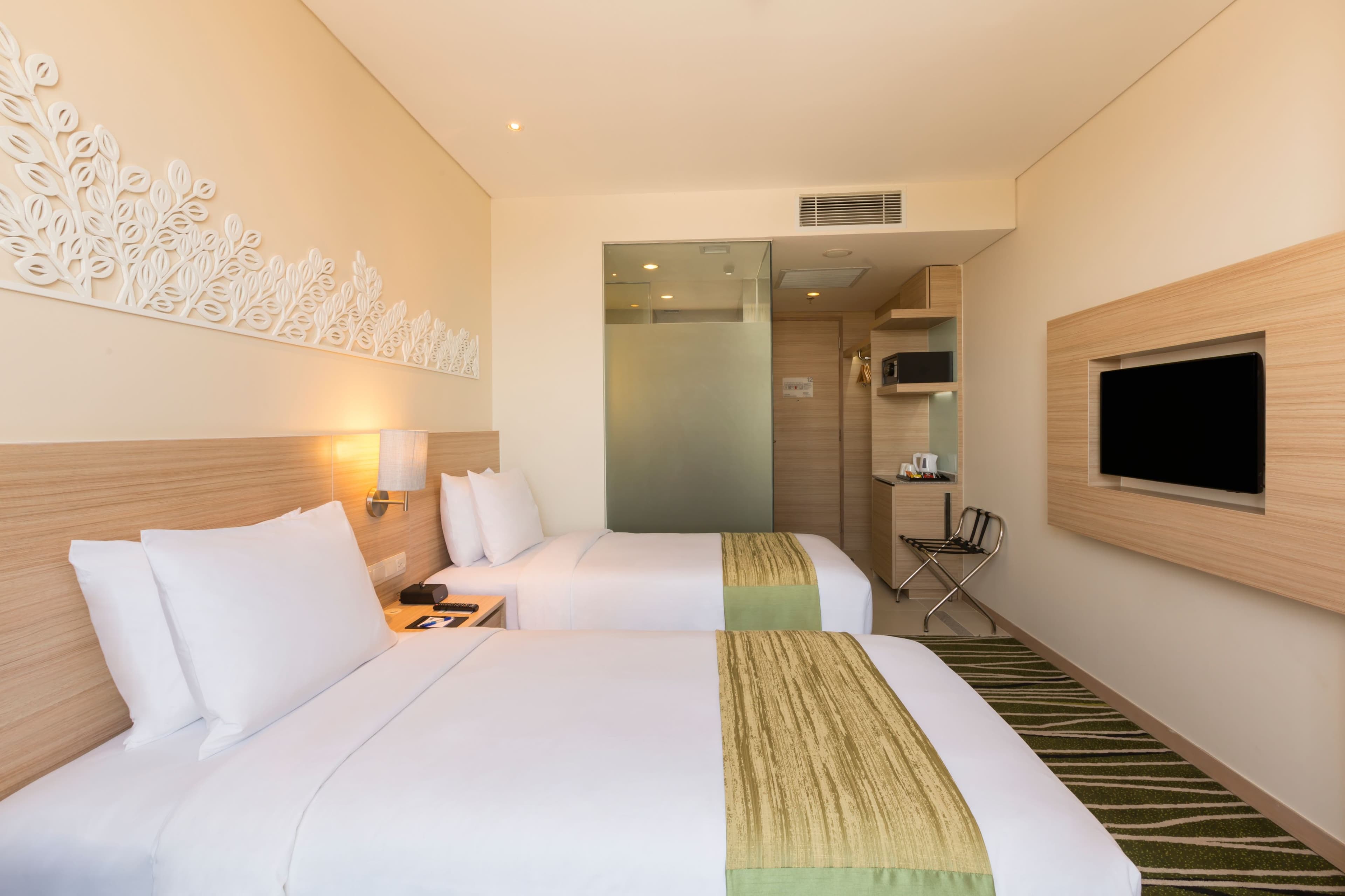 Standard Room With Free Breakfast - Image 6
