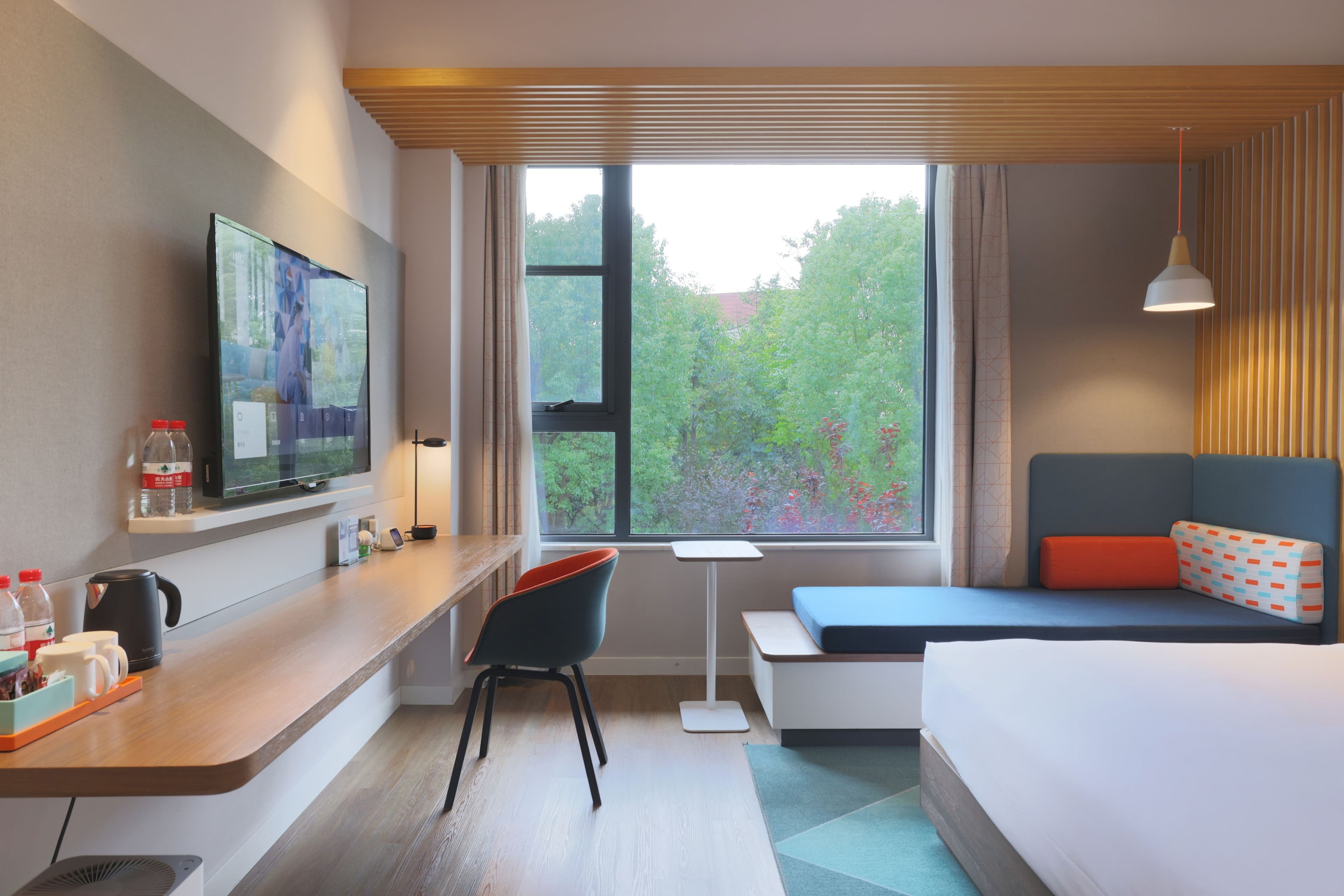 Holiday Inn Express Shanghai Kangqiao — 10