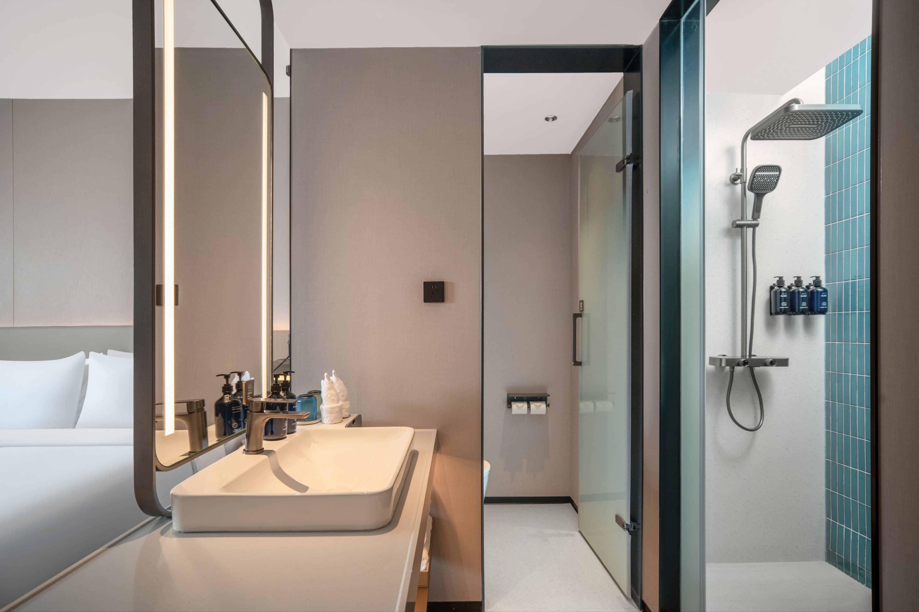 Holiday Inn Express Shanghai on The Bund — 10