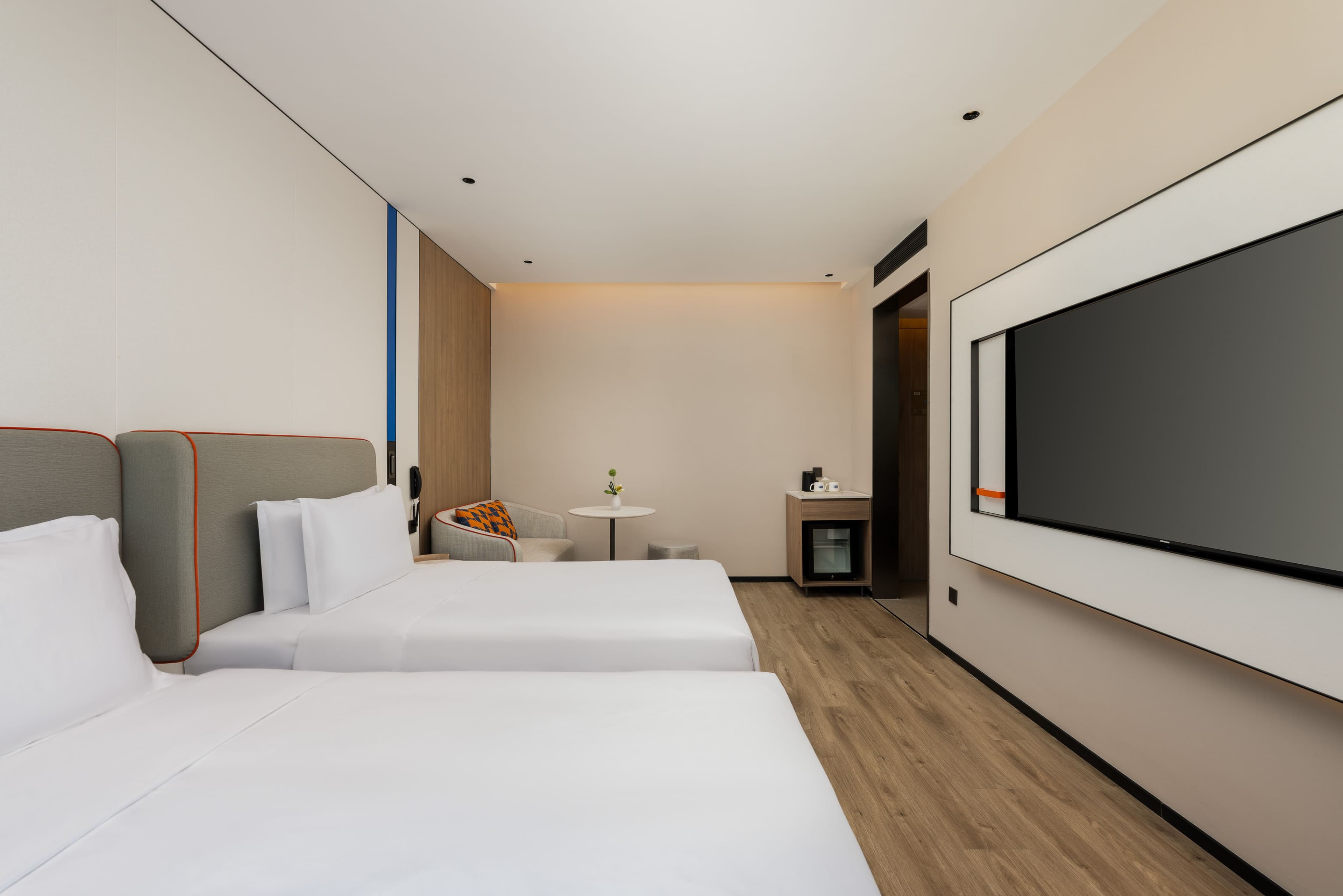 Holiday Inn Express Shanghai Changyang Road — 22
