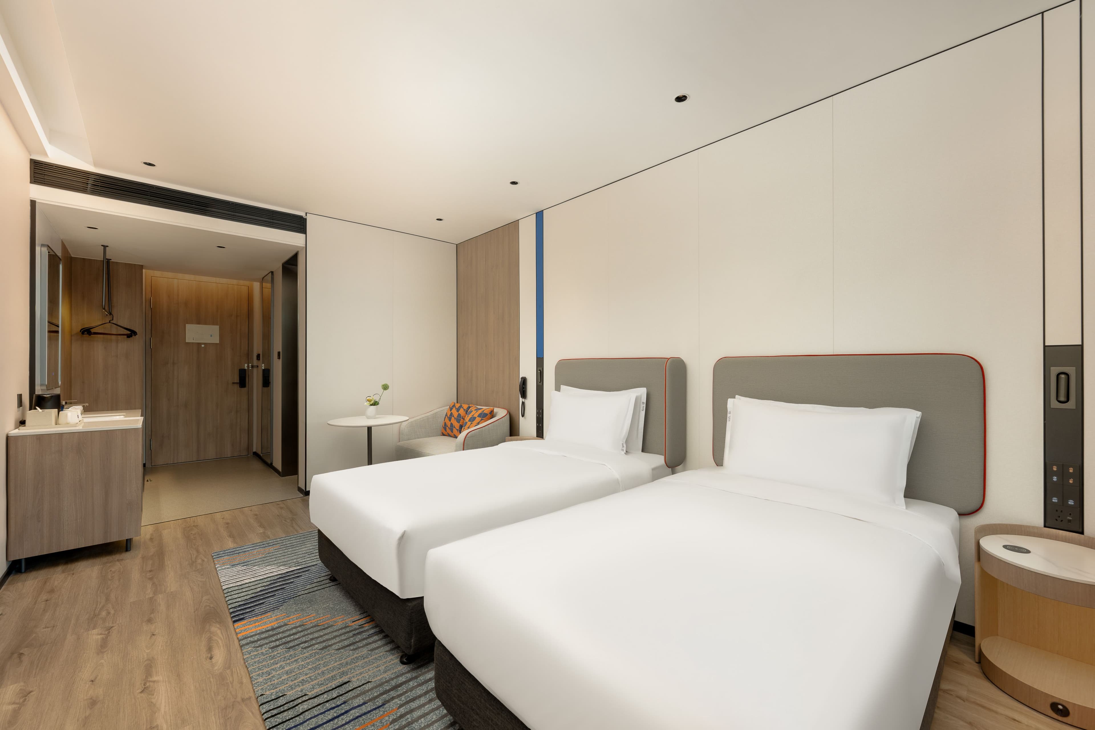 Holiday Inn Express Shanghai Changyang Road — 24