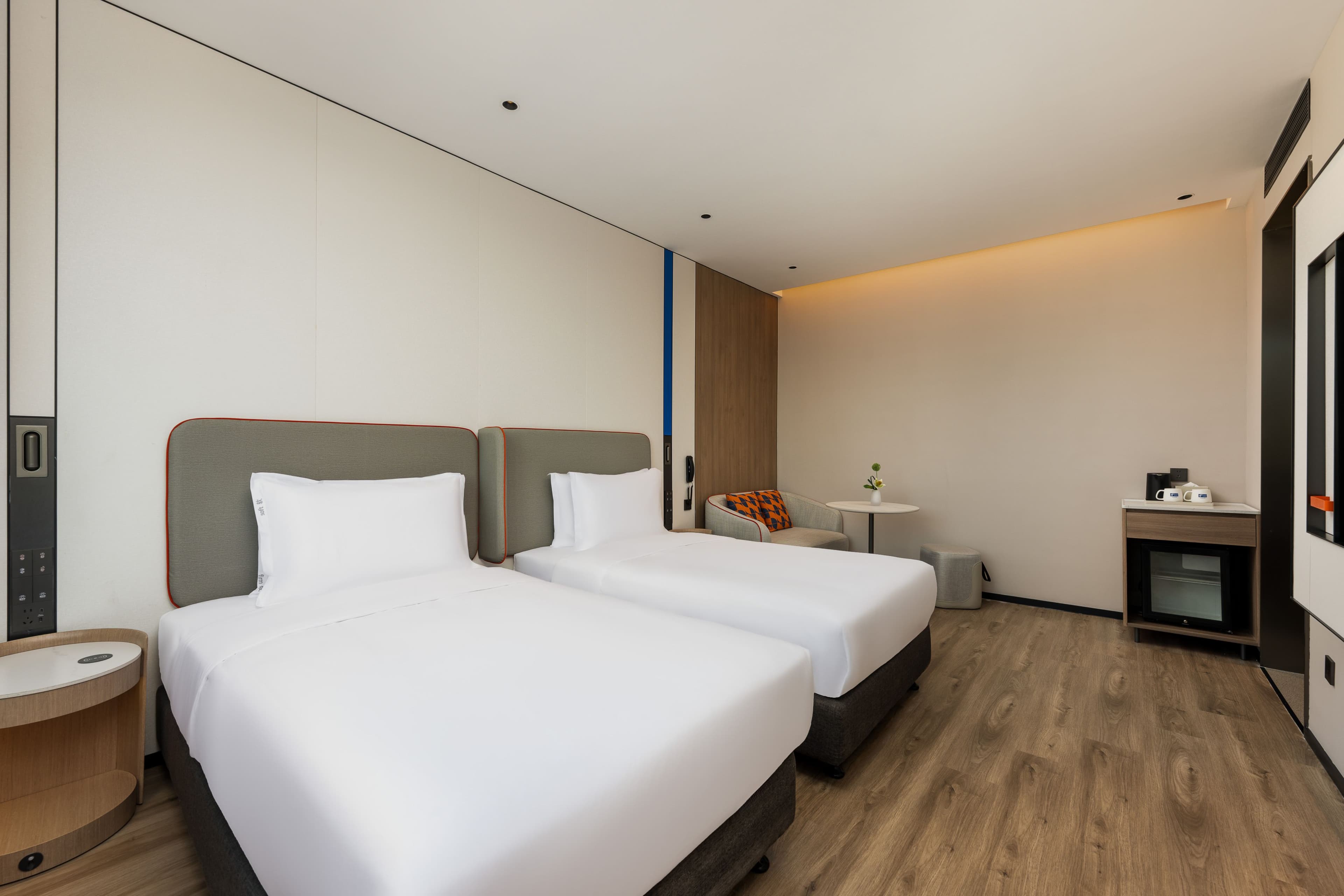 Holiday Inn Express Shanghai Changyang Road — 20