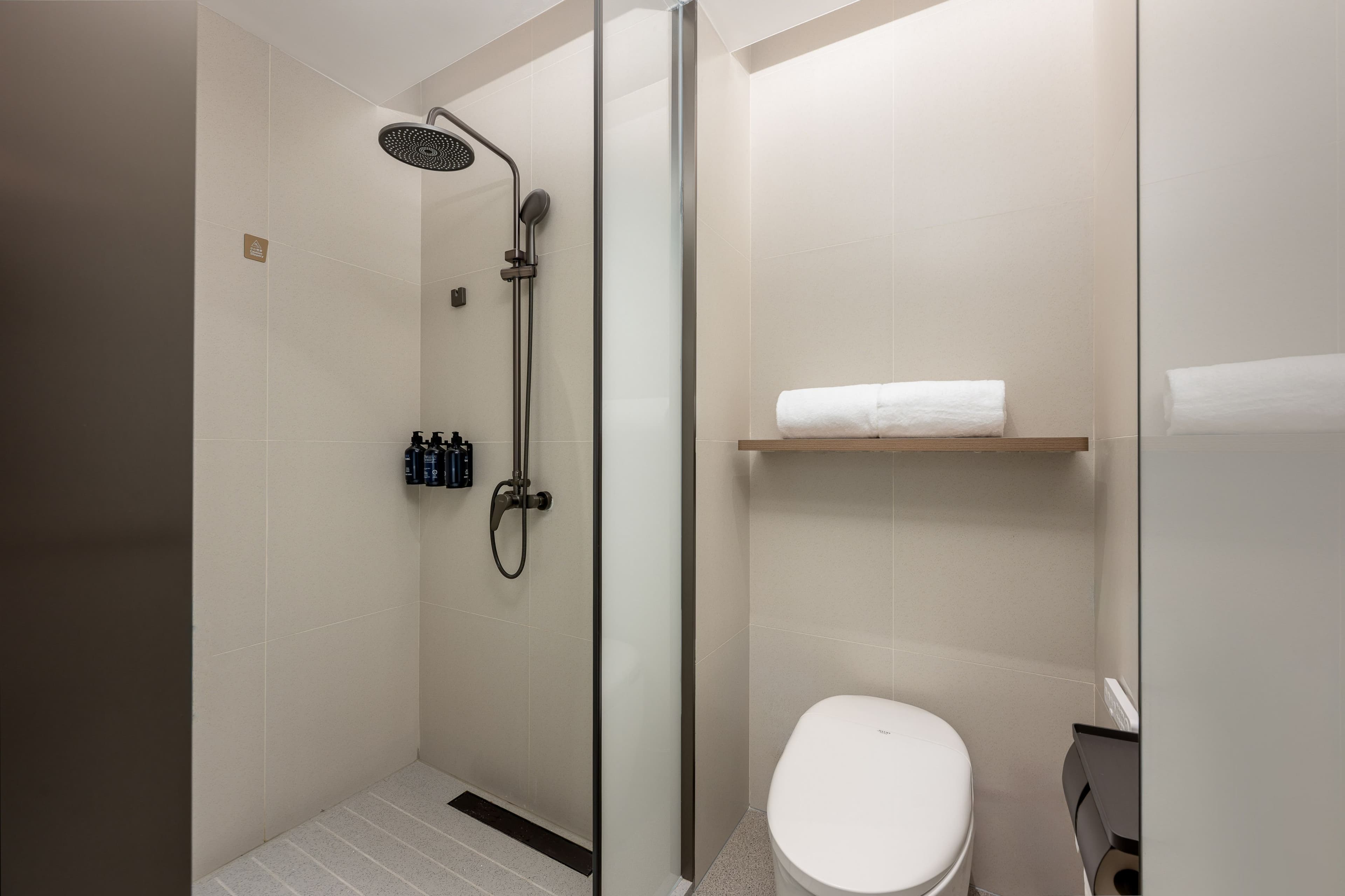 Holiday Inn Express Shanghai Changyang Road — 12