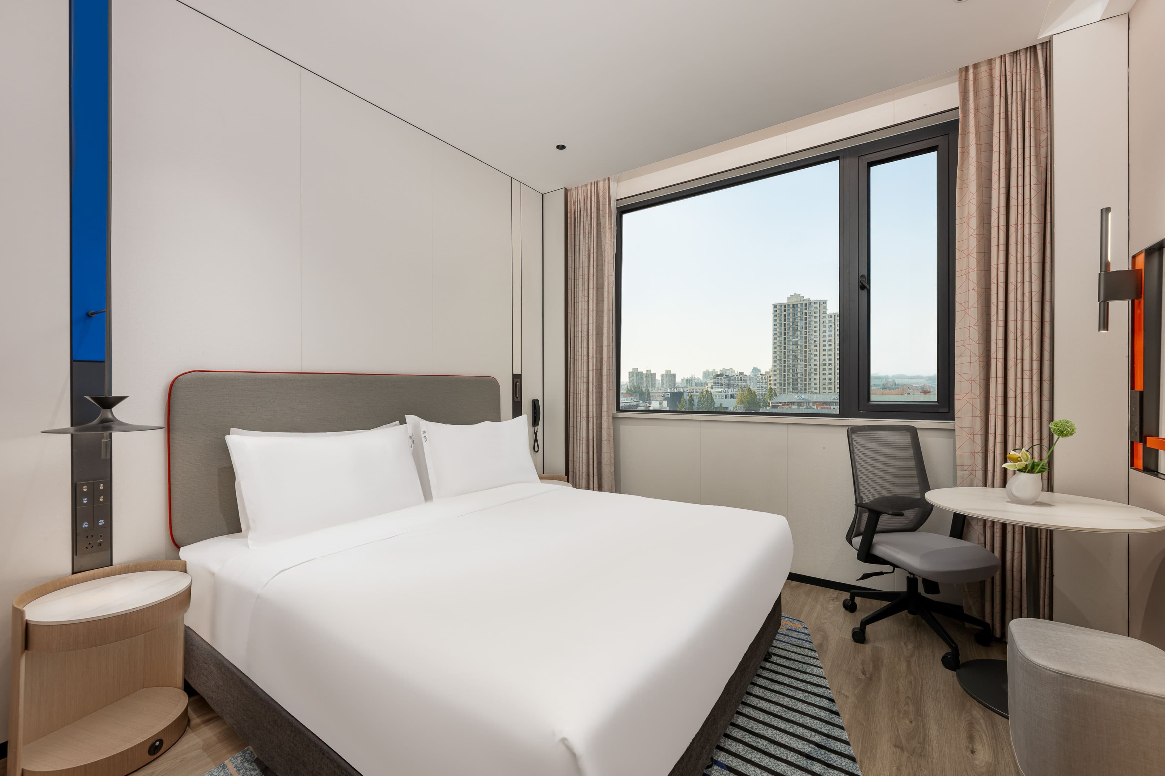 Holiday Inn Express Shanghai Changyang Road — 11