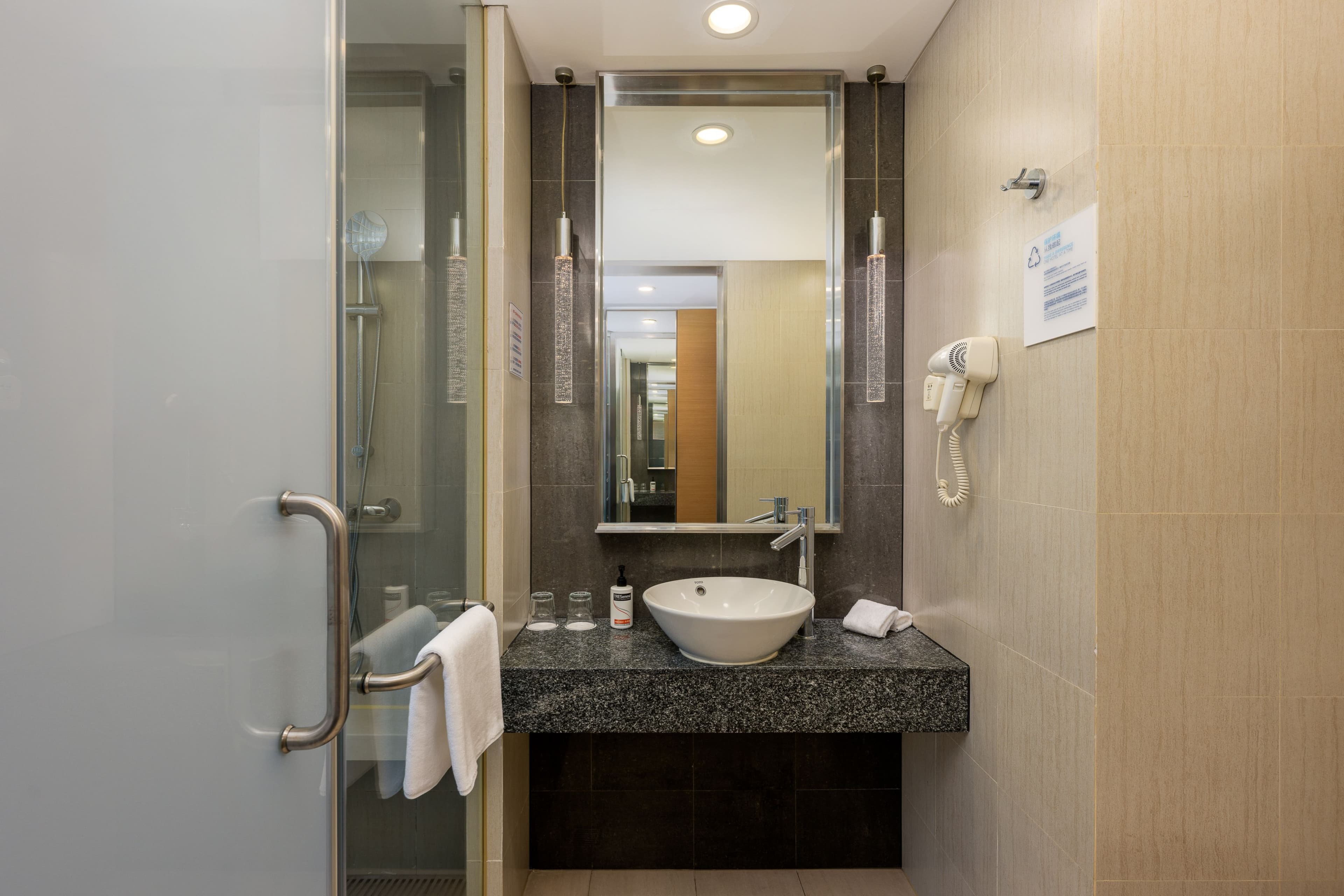 Holiday Inn Express Shanghai Jinsha - Image 2
