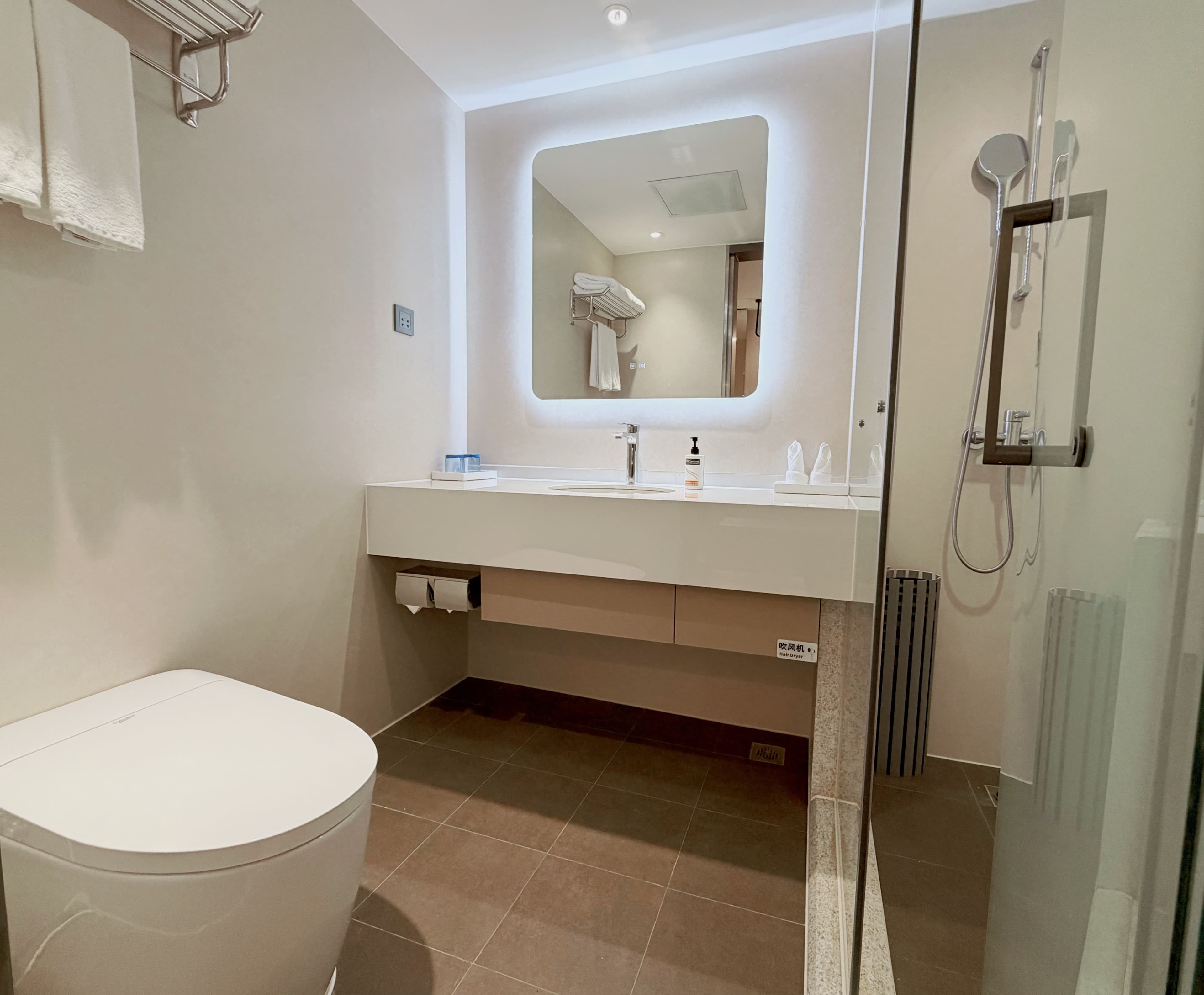 Holiday Inn Express Shanghai Putuo — 3