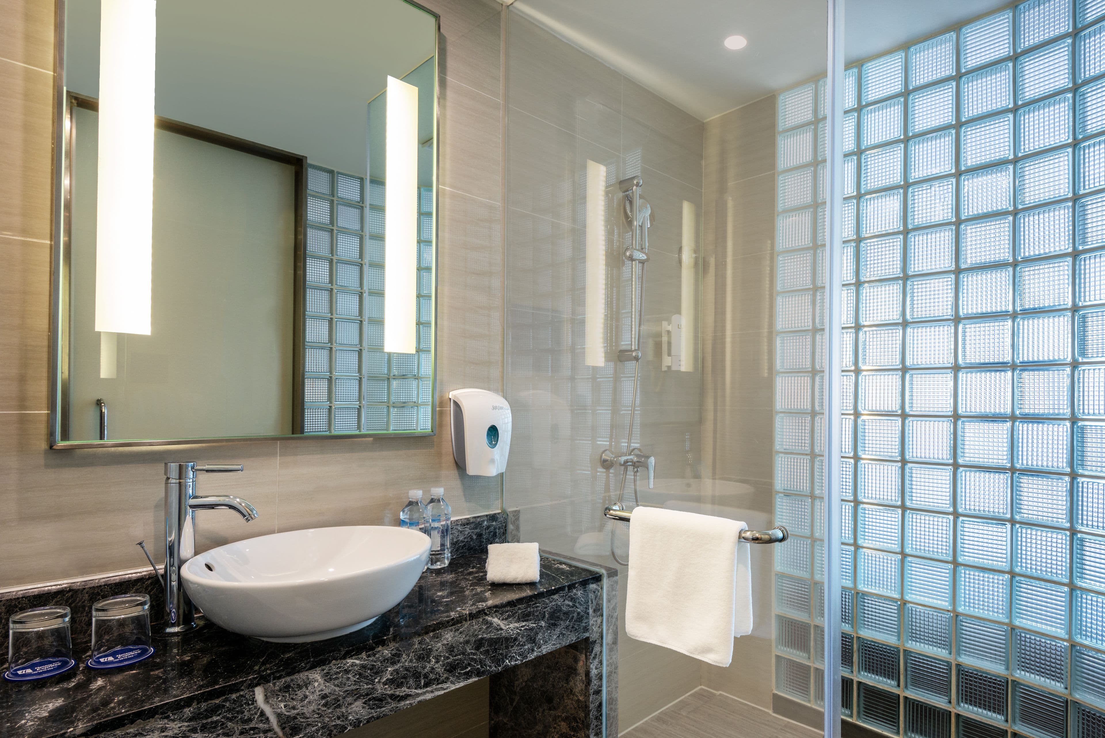 Holiday Inn Express Shanghai New Jinqiao - Image 4