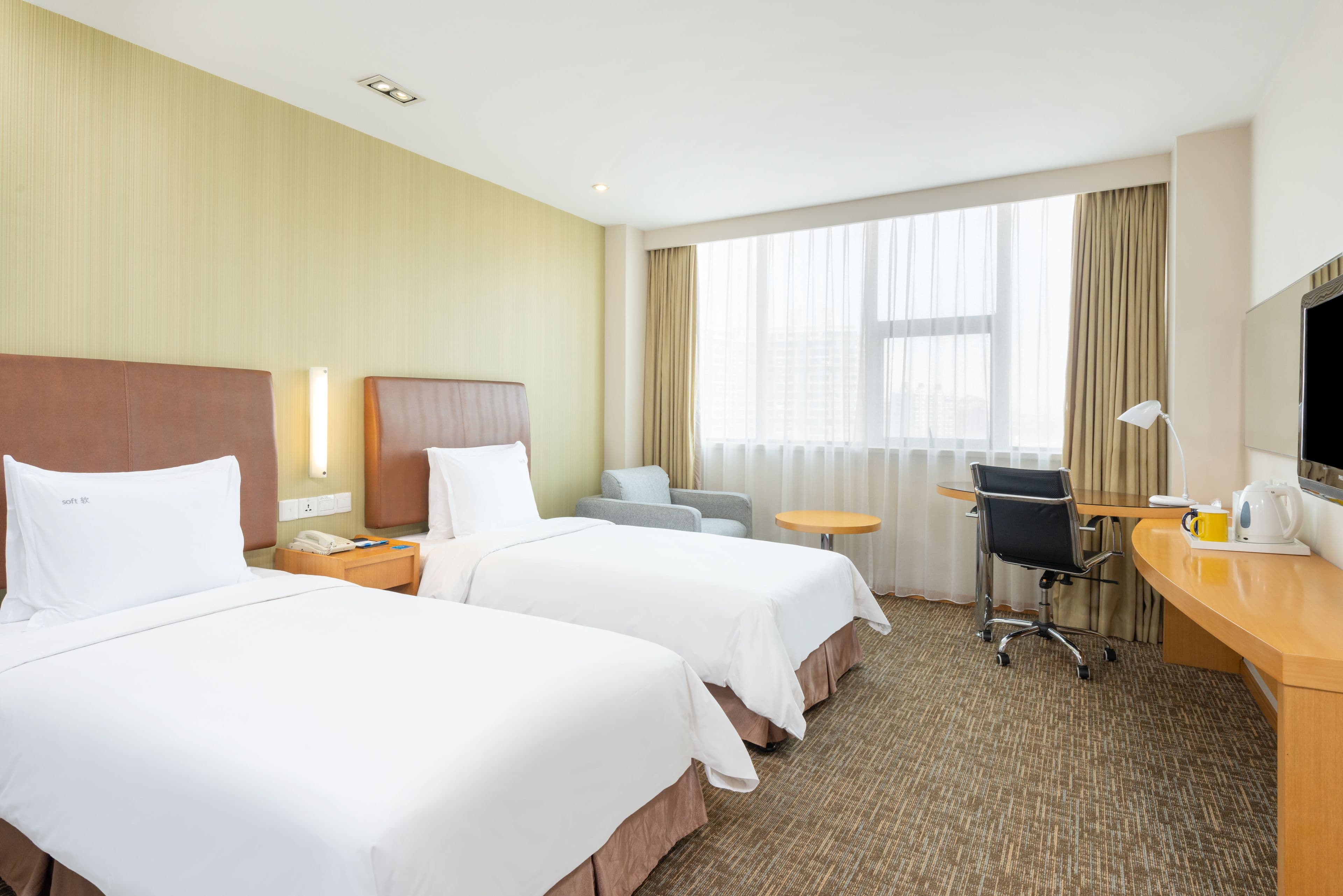 Holiday Inn Express Shanghai Jinqiao Central — 14