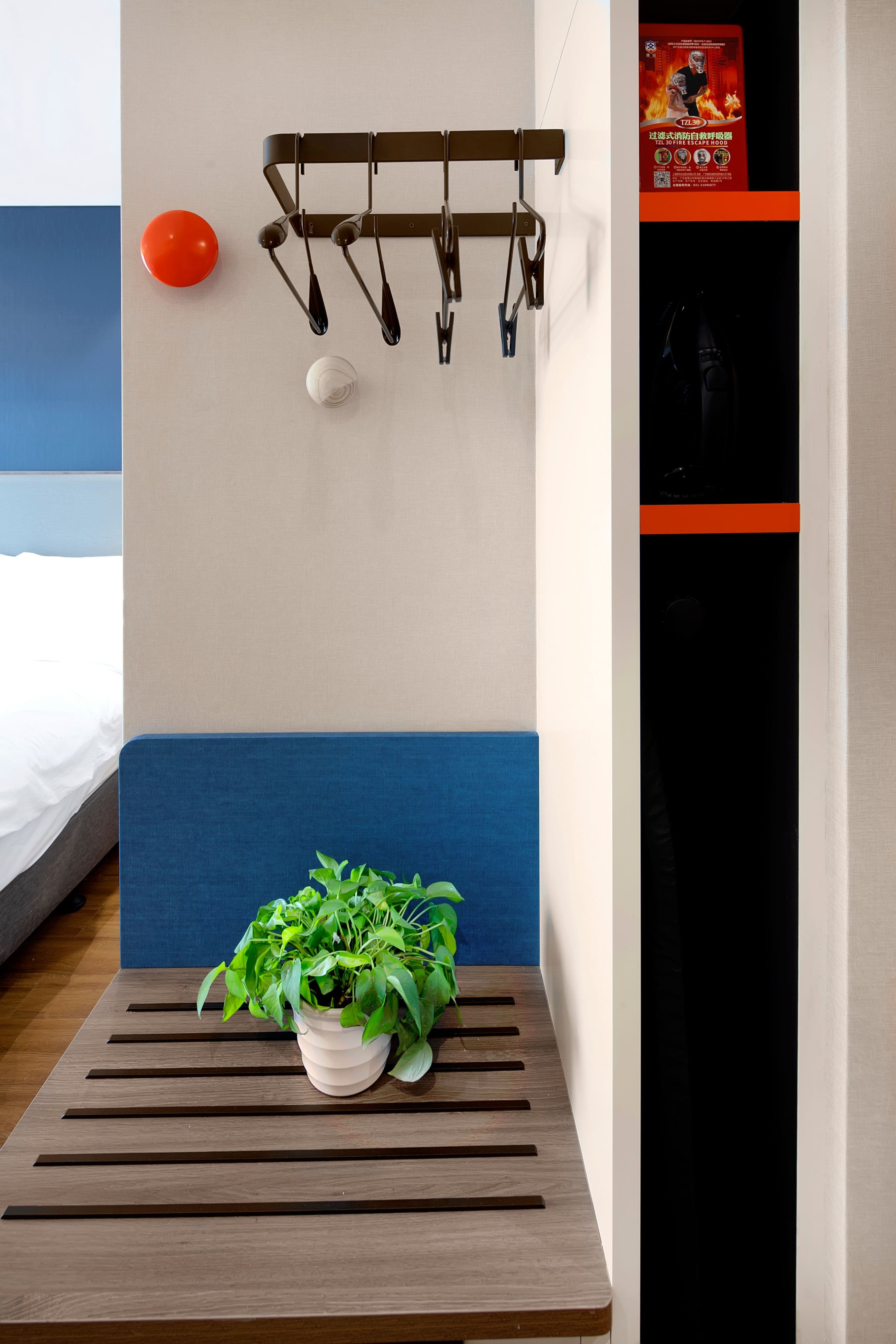 Standard Room - Image 12