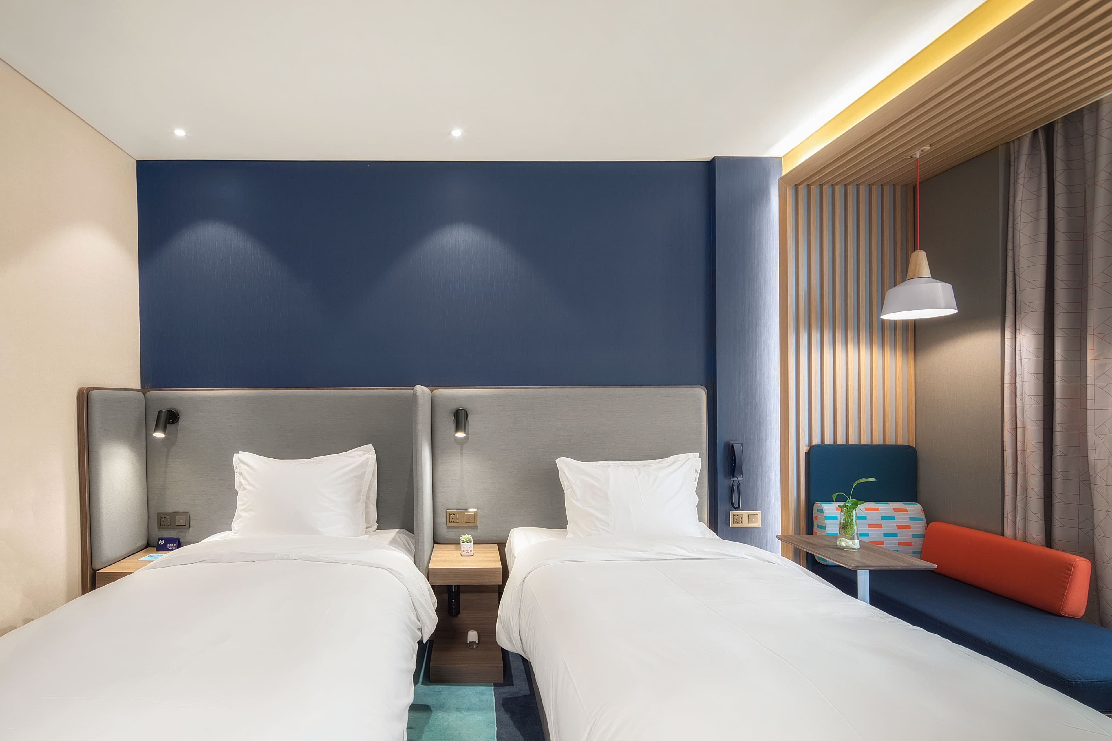 Standard Room - Image 9
