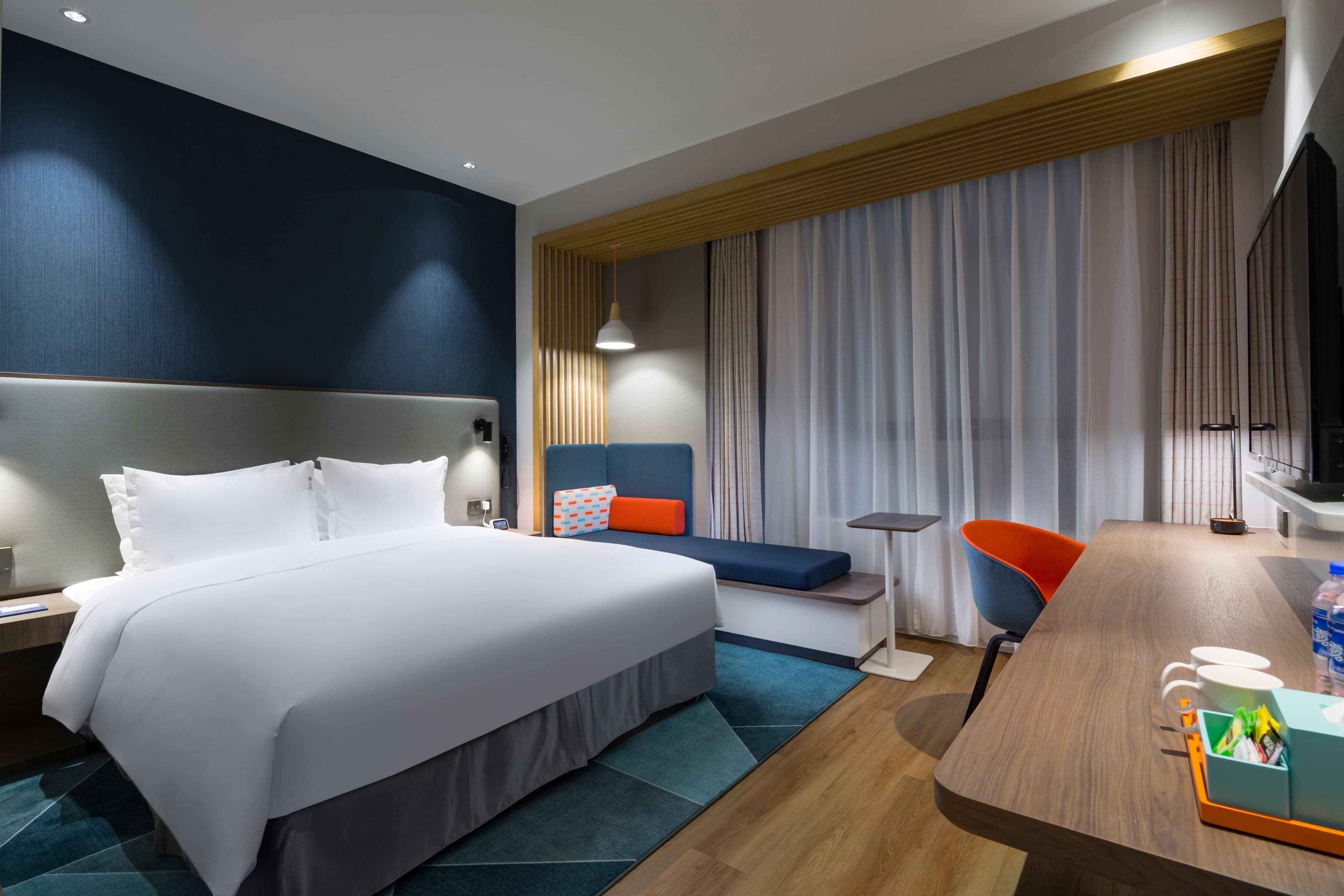 Holiday Inn Express Shanghai Kangqiao - Image 5