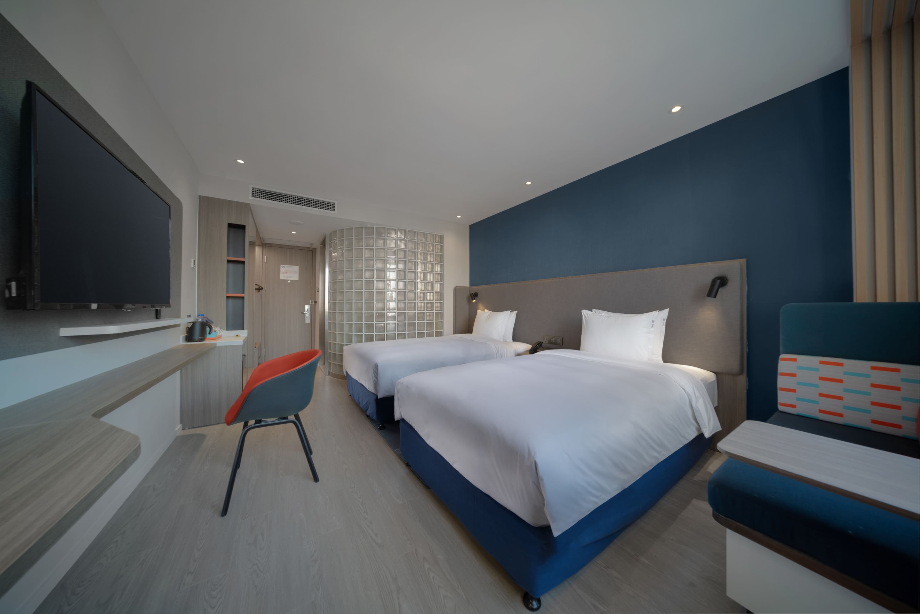 Holiday Inn Express Shanghai Jinqiao Central — 12