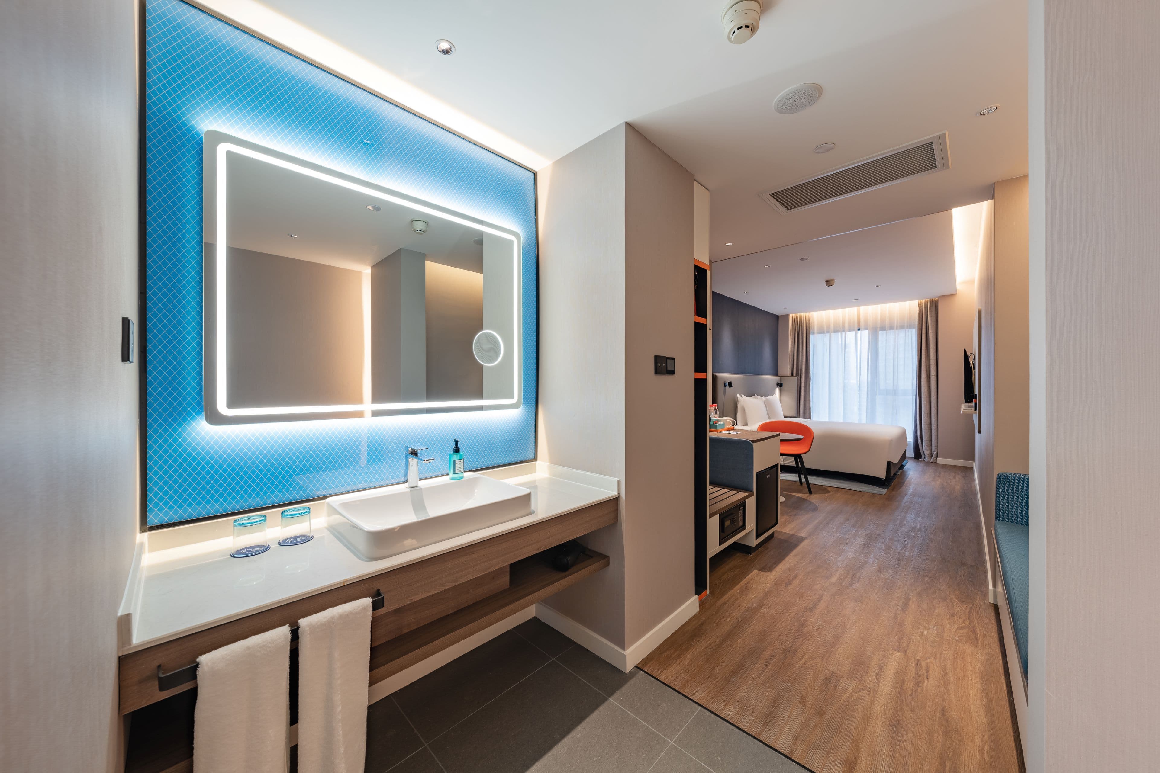 Holiday Inn Express Shanghai Expo Centre — 17
