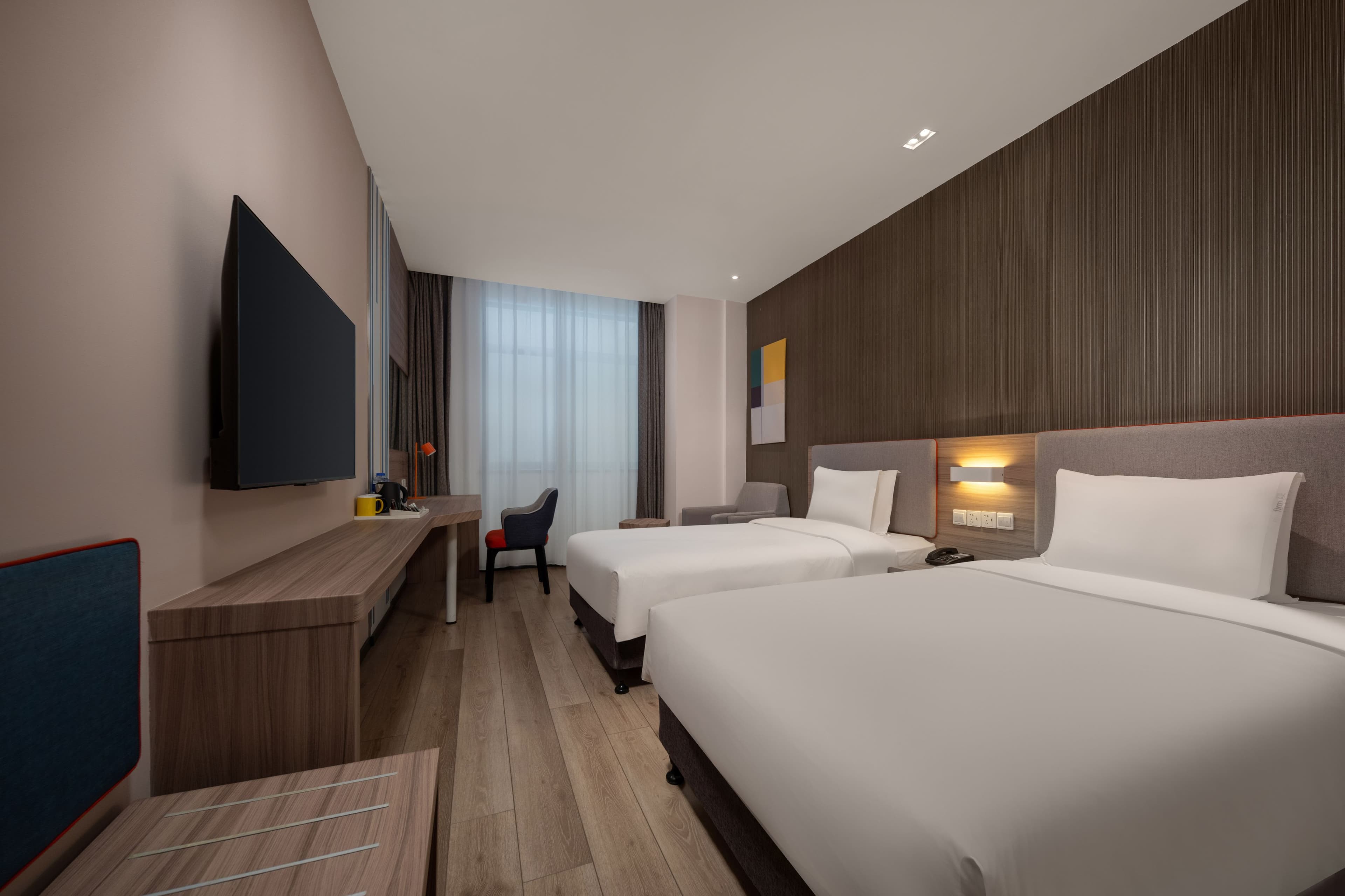 Holiday Inn Express Shanghai Pujiang — 10