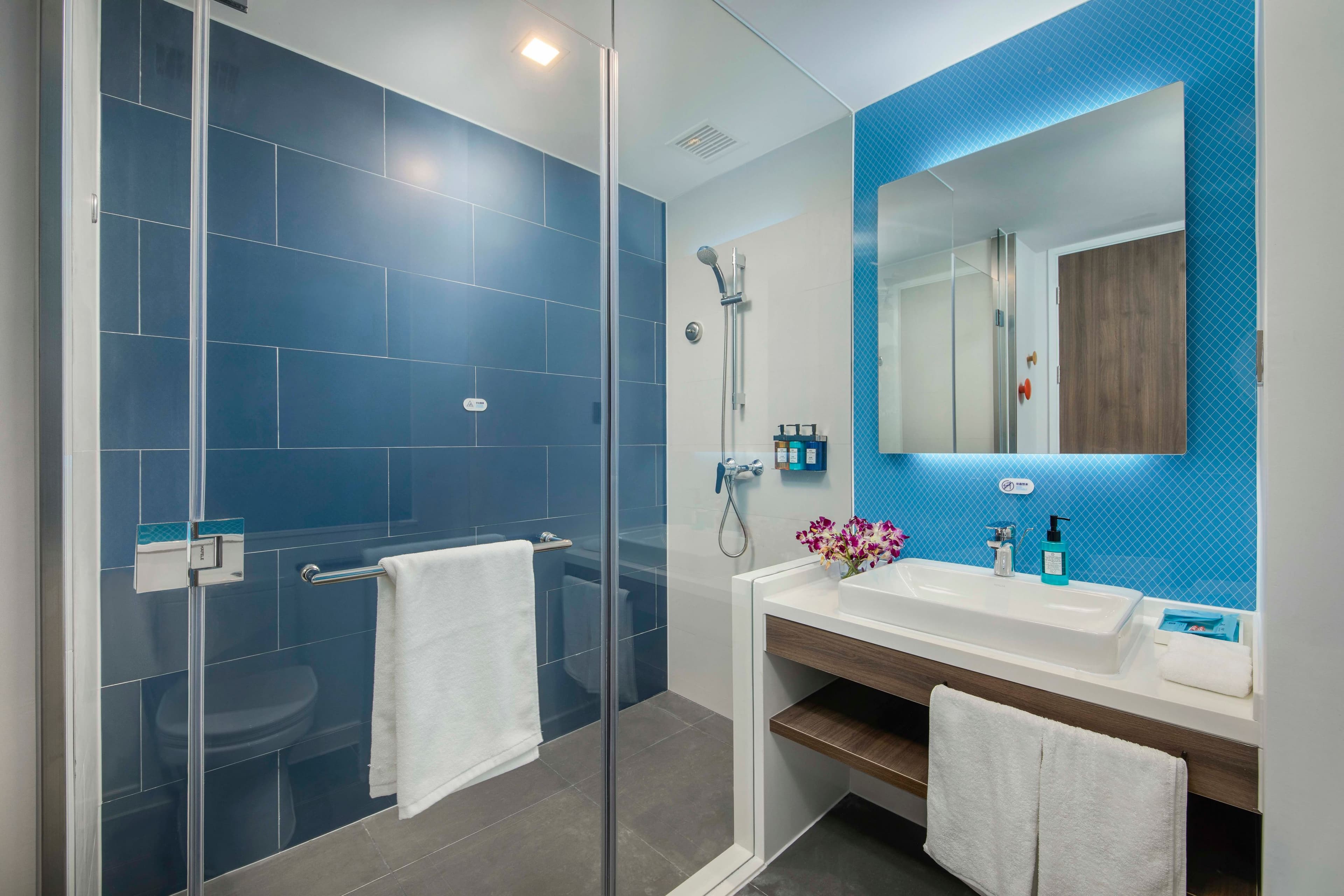 Holiday Inn Express Shanghai Xuhui Binjiang — 6