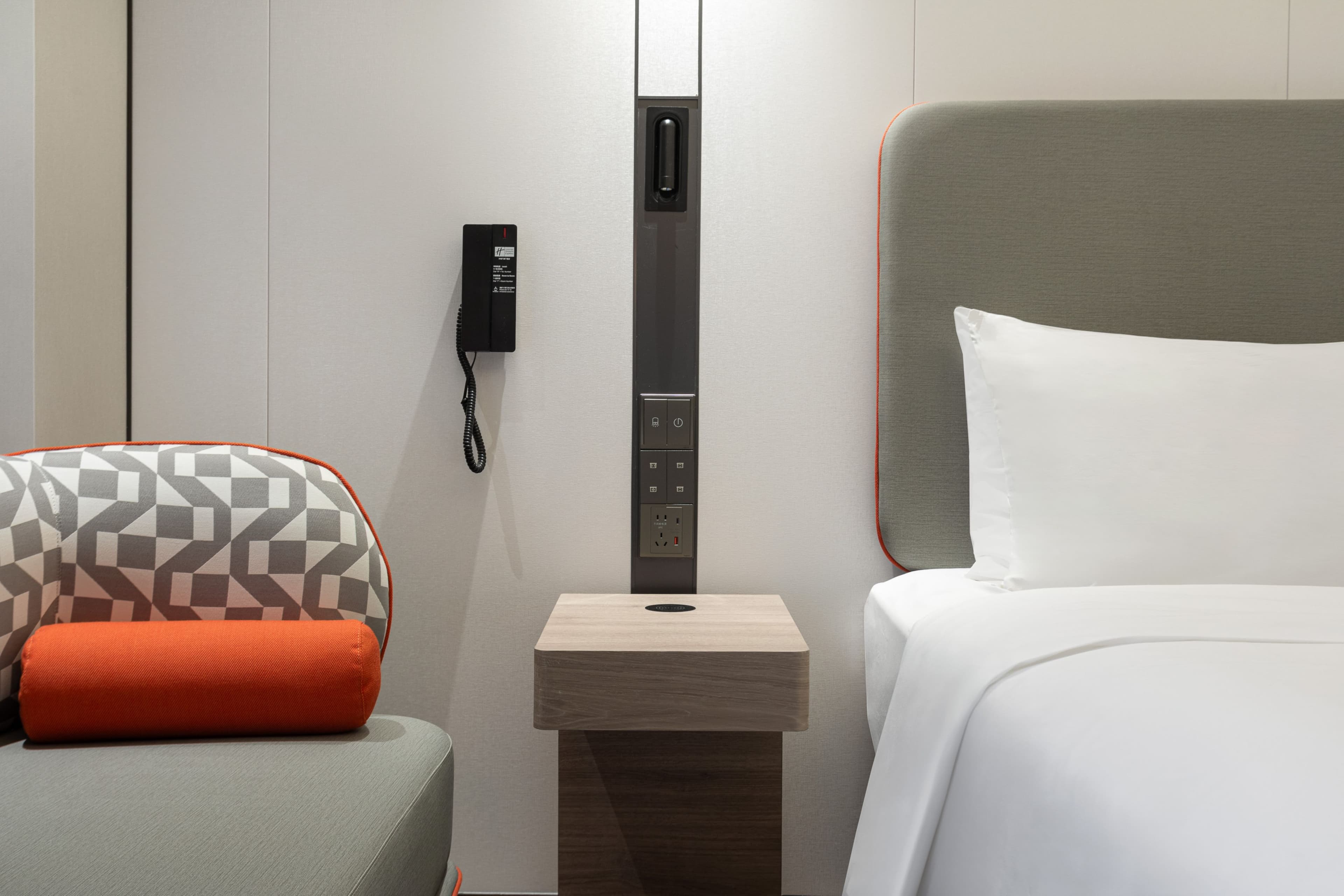 Holiday Inn Express Shanghai Gumei — 2