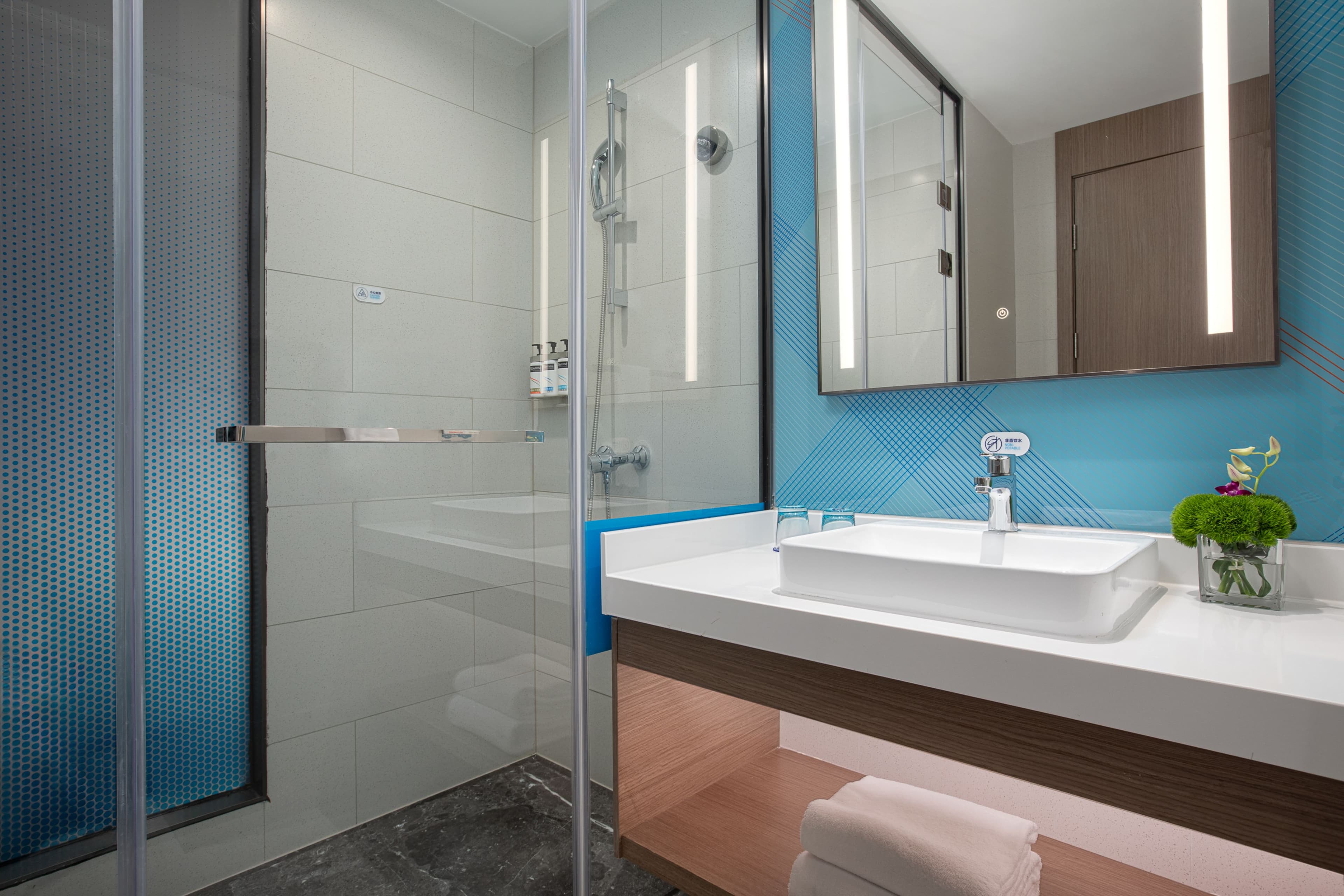 Standard Room - Image 8