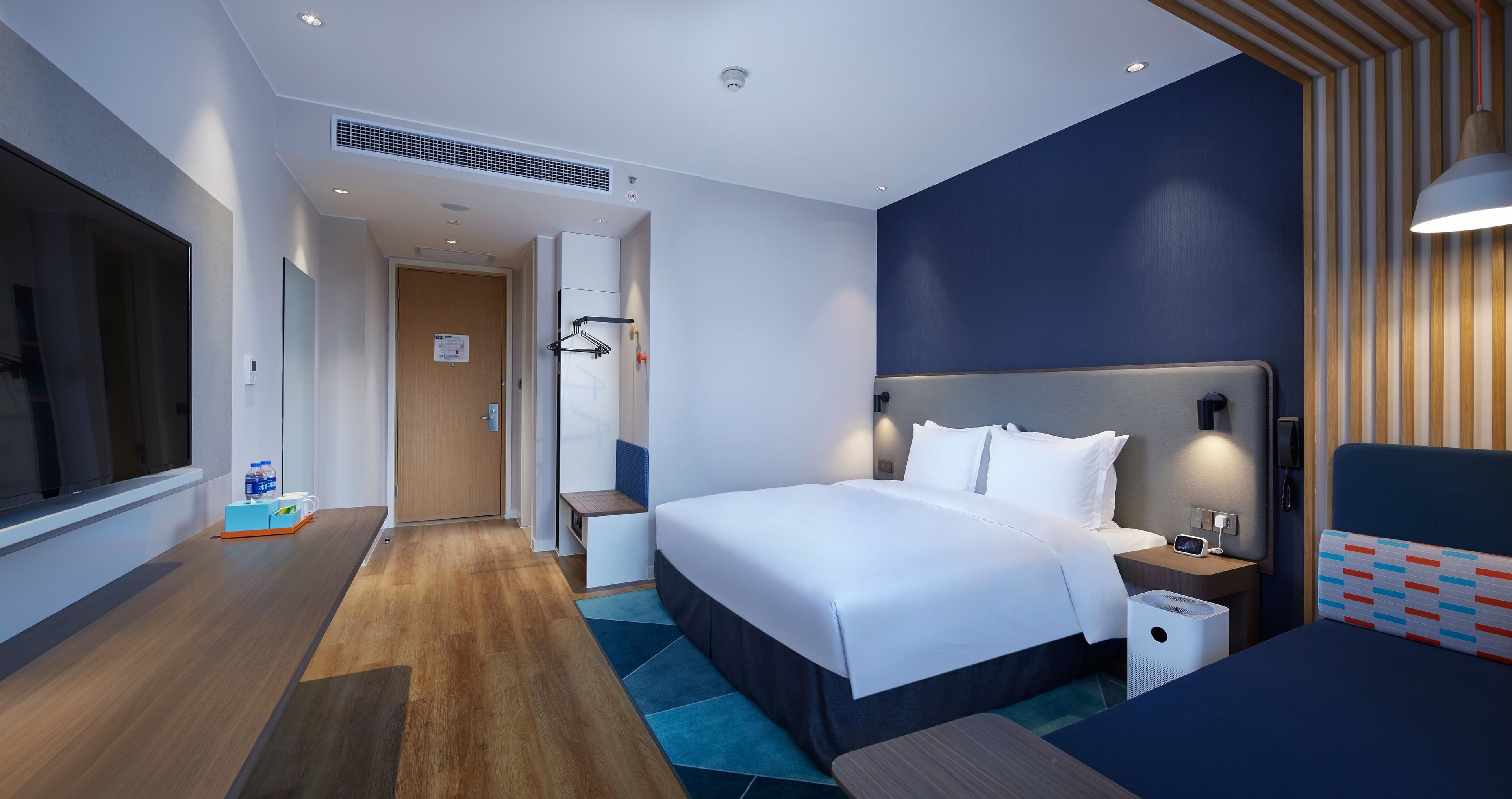 Holiday Inn Express Shanghai Kangqiao — 8