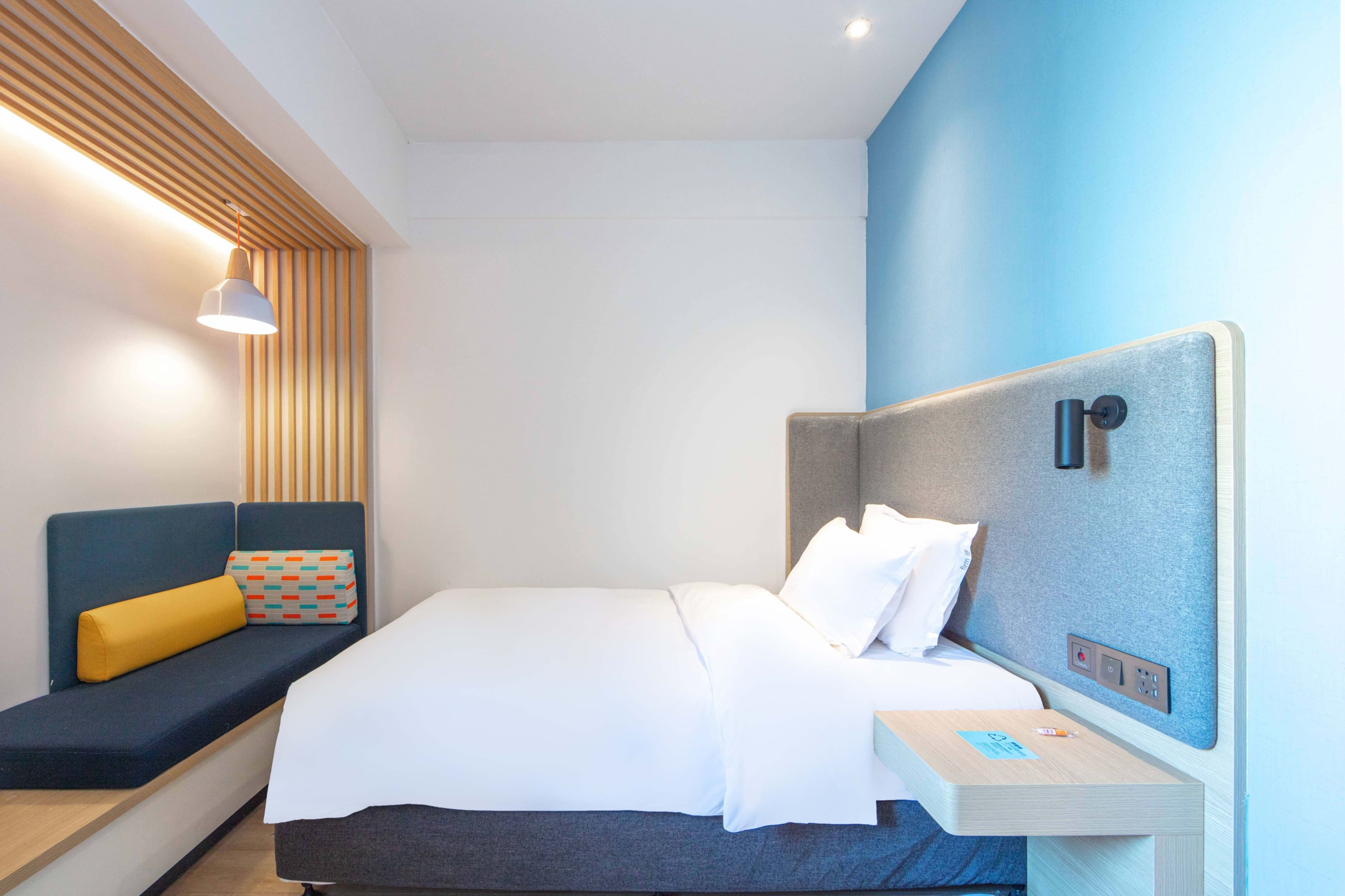 Holiday Inn Express Shanghai Pudong Airport — 19