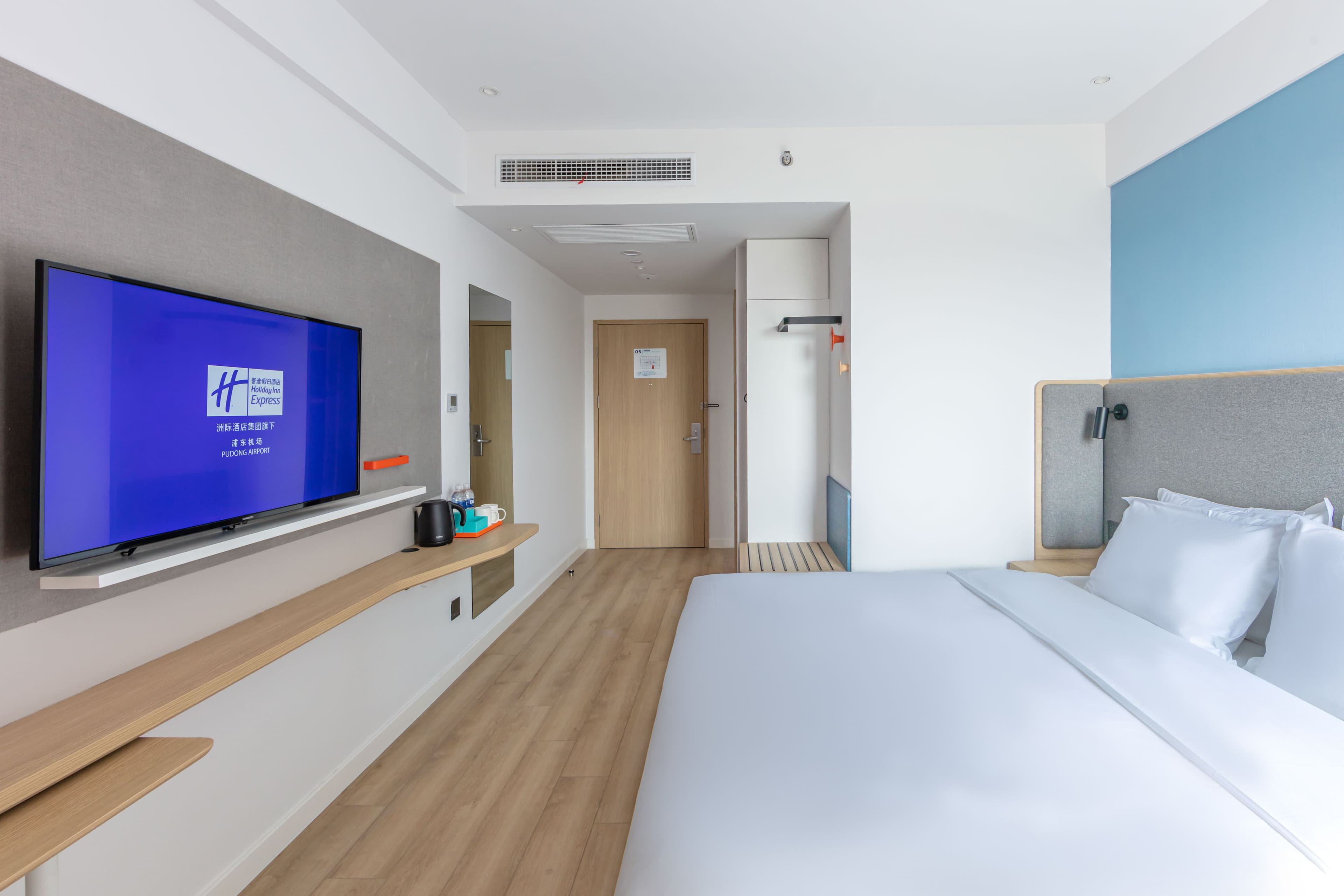 Holiday Inn Express Shanghai Pudong Airport — 6
