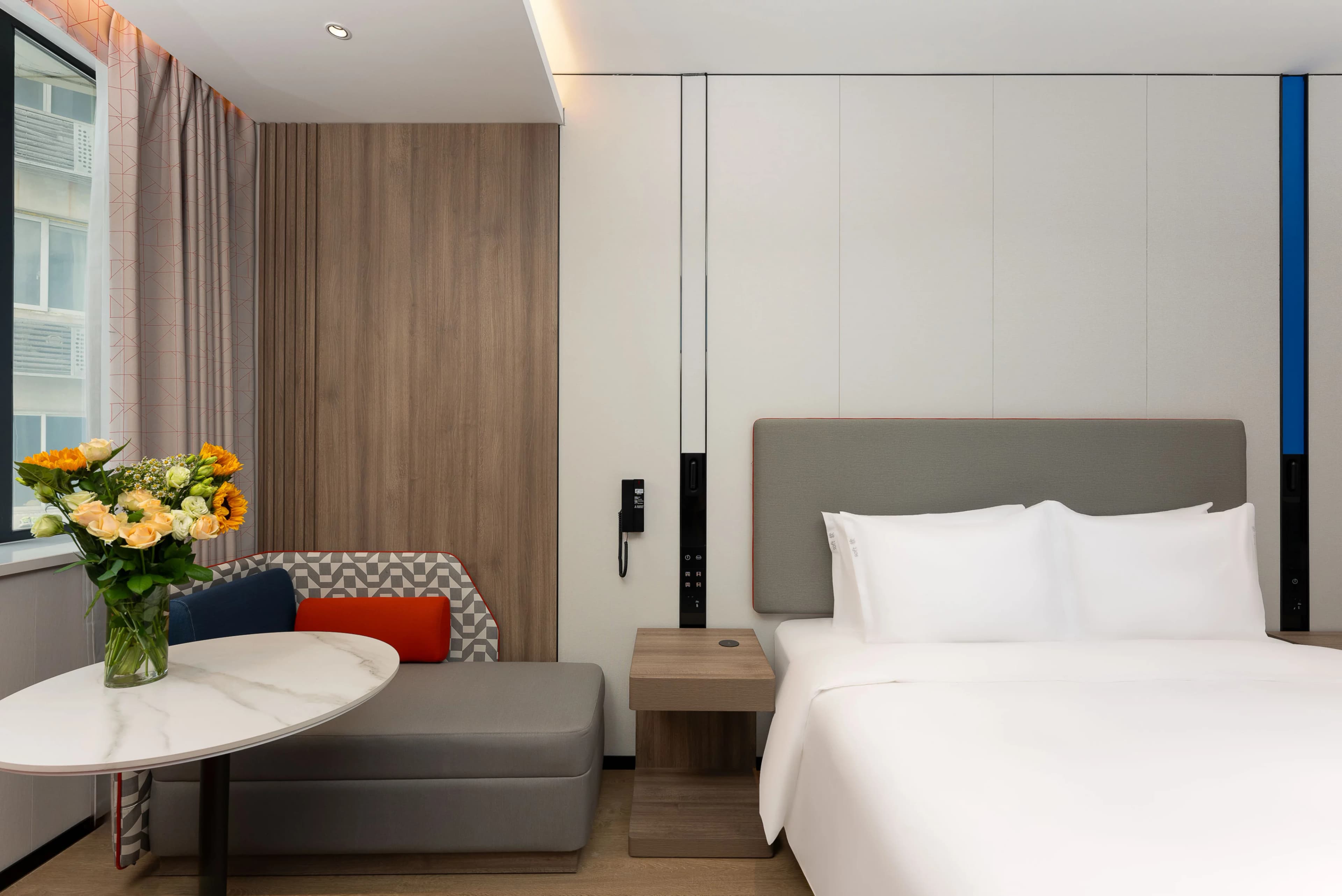 Holiday Inn Express Shanghai Jing'an Temple — 22