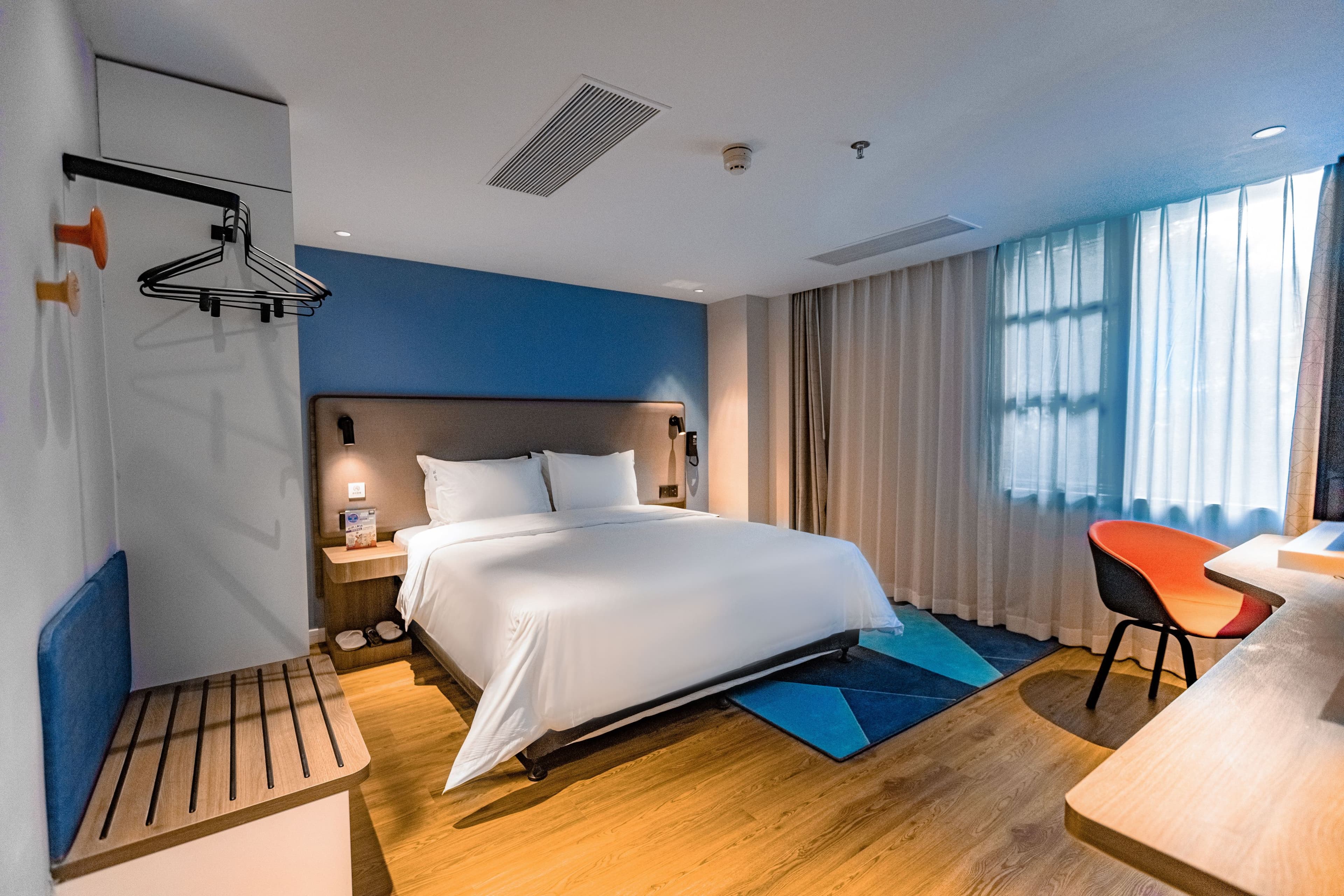 Holiday Inn Express Shantou City Center - Image 4
