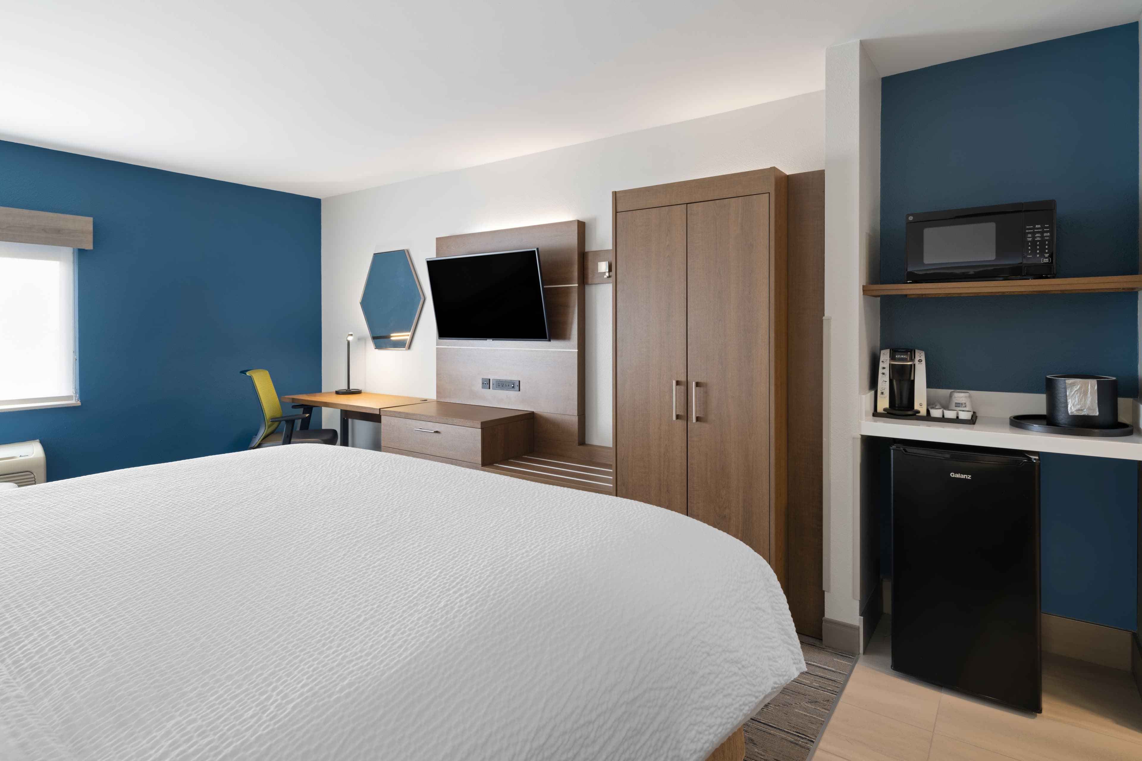 Holiday Inn Express Sheboygan-Kohler (I-43) — 16