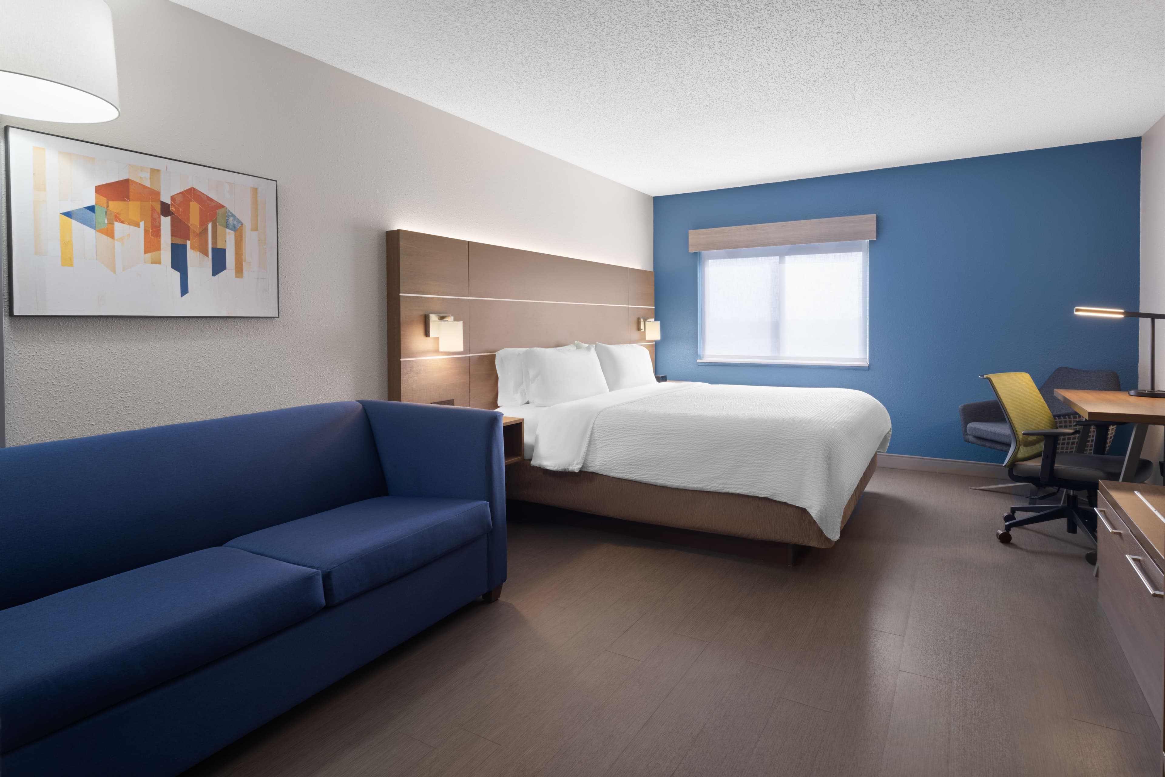 Holiday Inn Express Sheboygan-Kohler (I-43) — 8