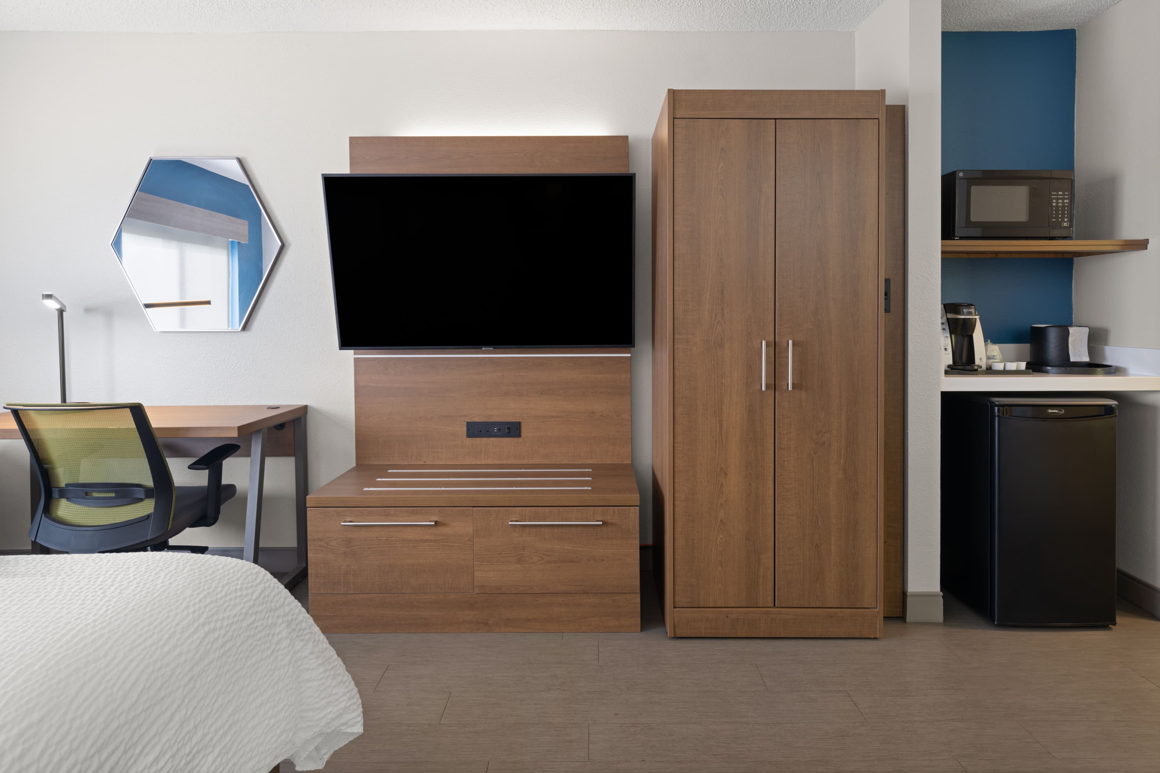 Holiday Inn Express Sheboygan-Kohler (I-43) — 22