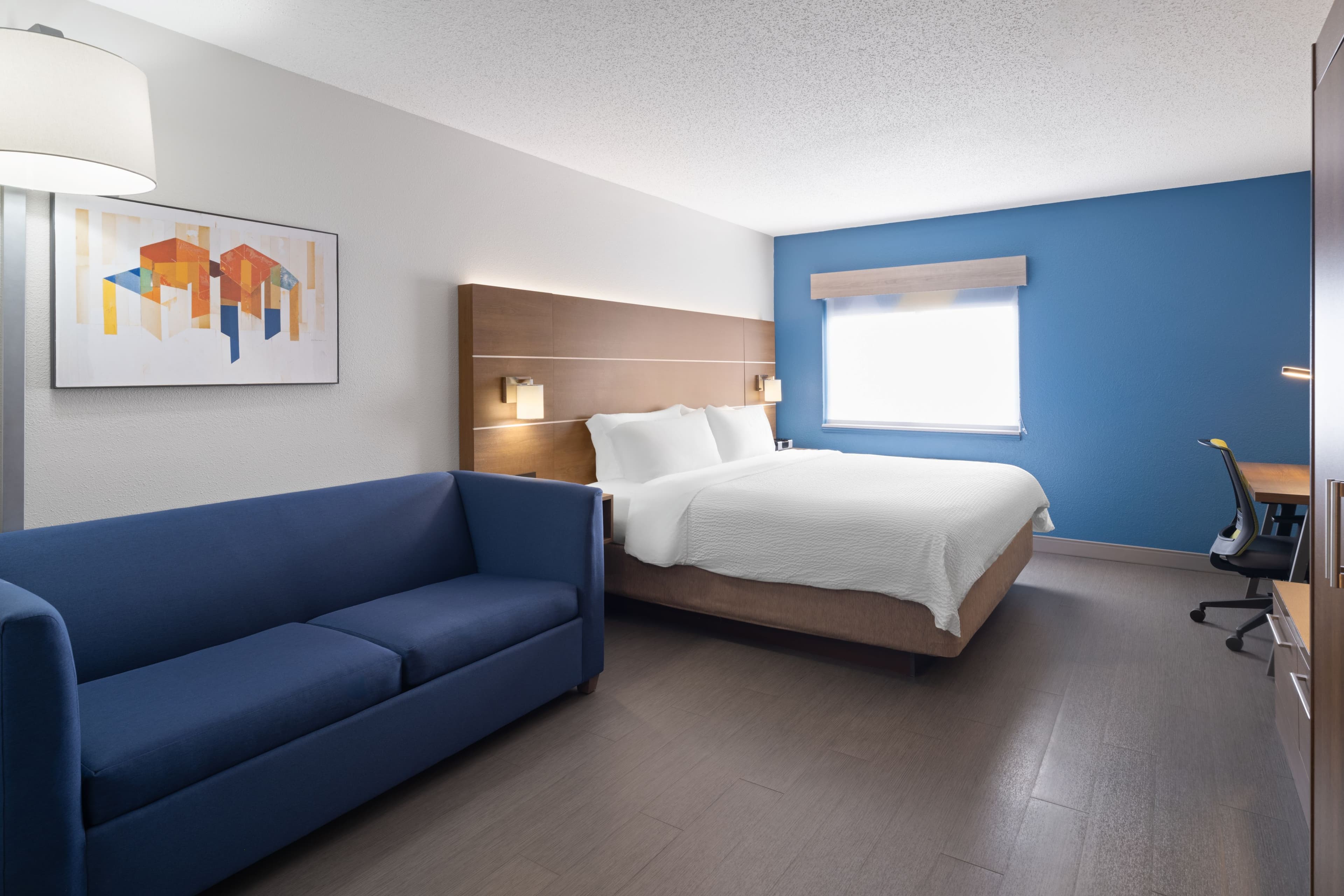 Holiday Inn Express Sheboygan-Kohler (I-43) — 10