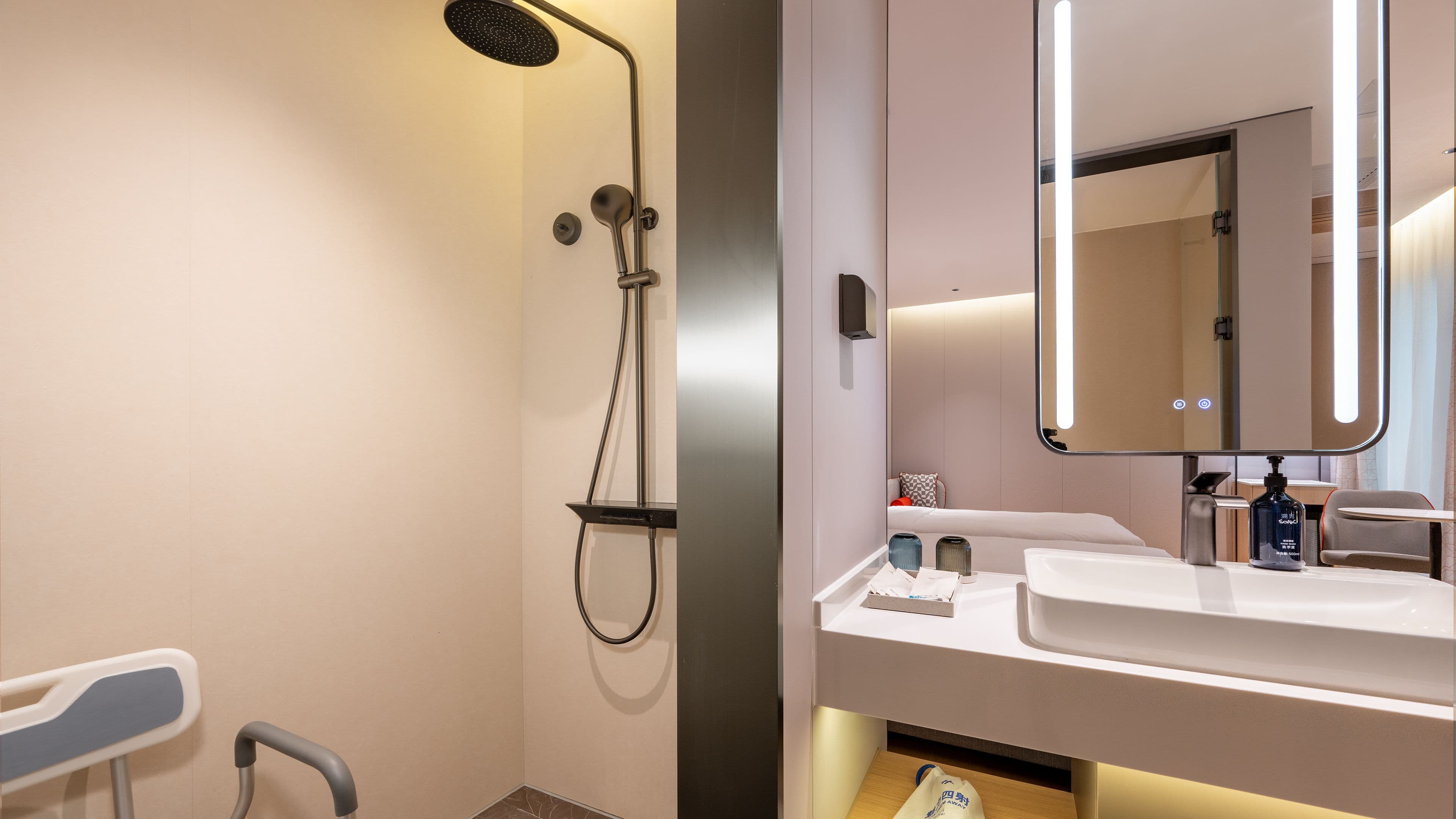 Holiday Inn Express Shenzhen Sports Center — 9